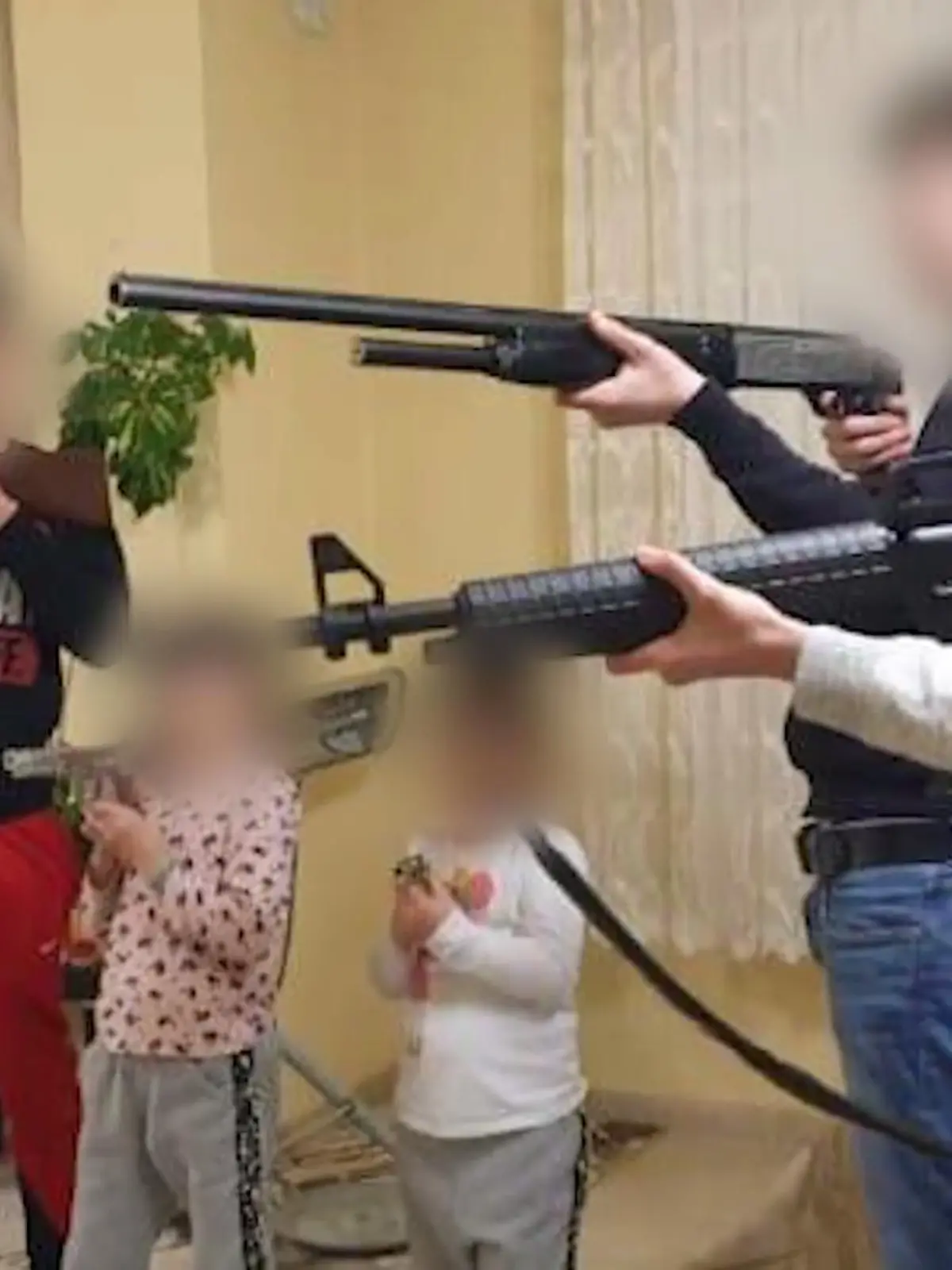 Bild zu: "Vater entführt Kinder in die Türkei"