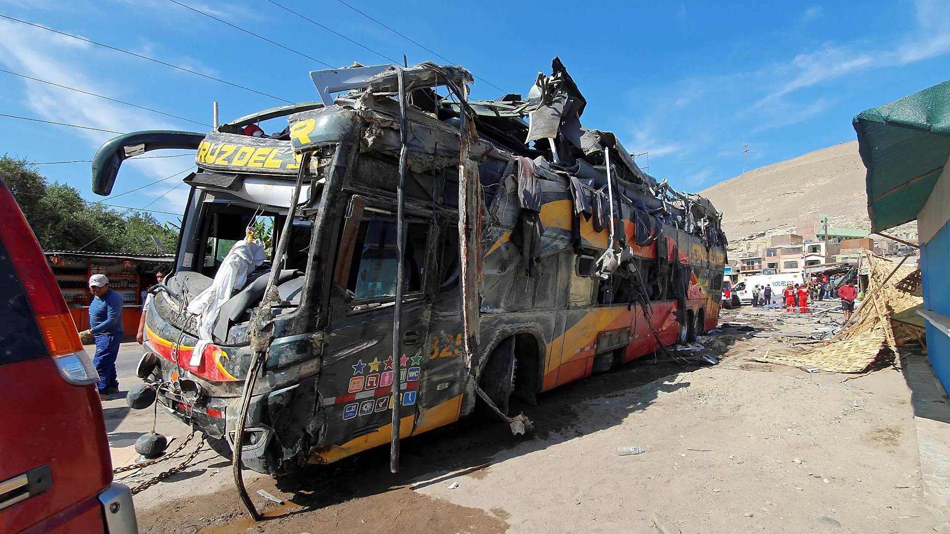 A general view shows the wreckage of a passenger bus that collided with other vehicles and rolled over, leaving several victims, in Arequipa, Peru January 6, 2020. REUTERS/Javier Santiago NO RESALES. NO ARCHIVES.