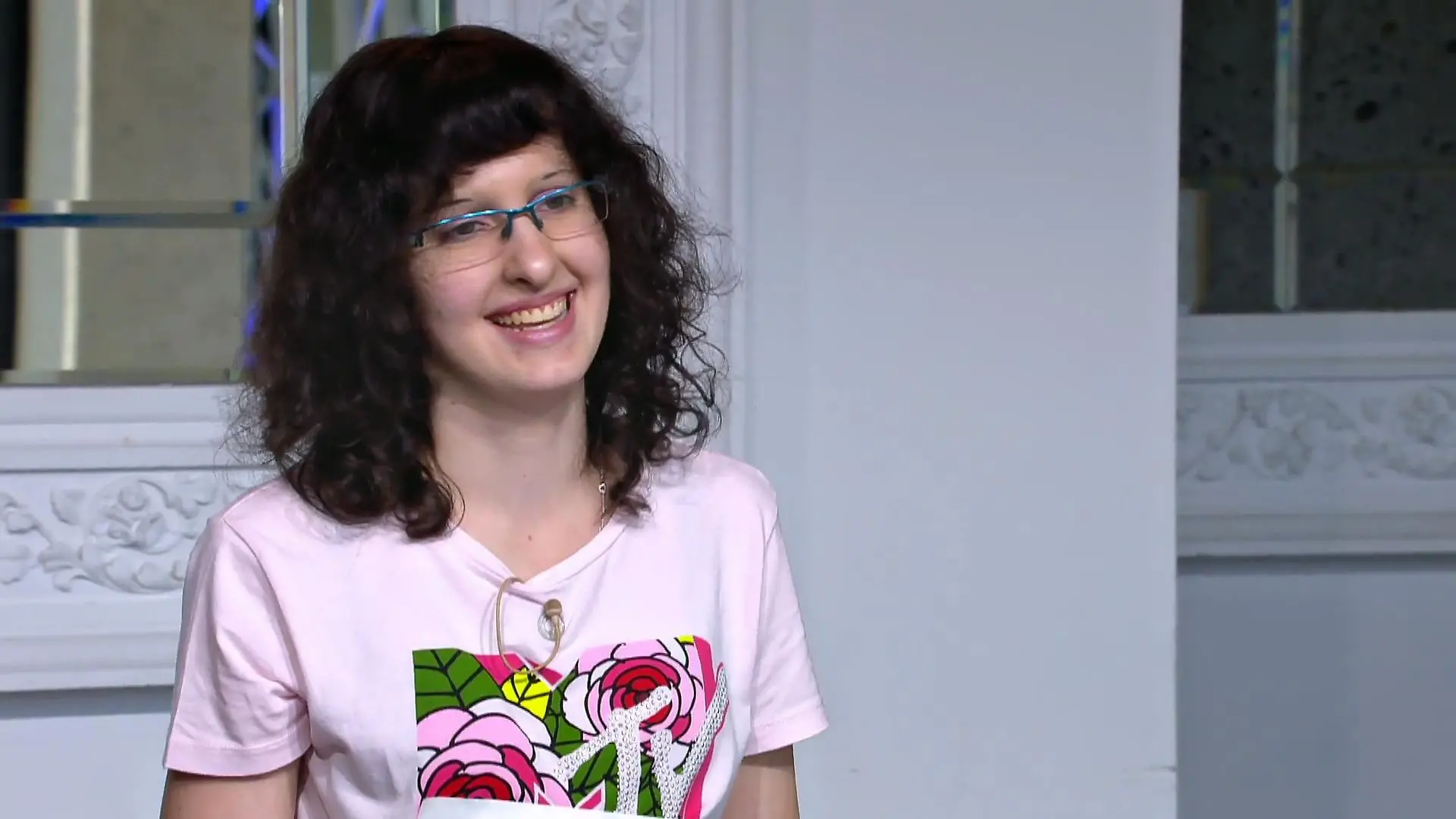 Sarah lässt Pietro Lombardi ihre Nummer da DSDS 2020: Schockverliebt in den Juror