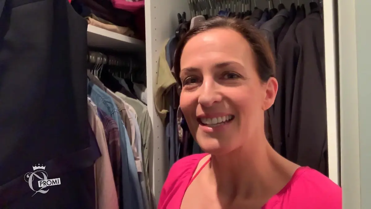 So sieht der Kleiderschrank von Ulrike Frank aus GZSZ-Star gibt private Einblicke