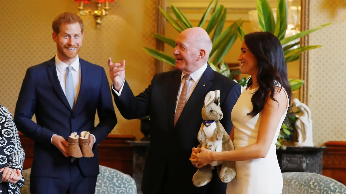 Prinz Harry und Herzogin Meghan mit dem Generalgouverneur von Australien, Sir Peter Cosgrove
