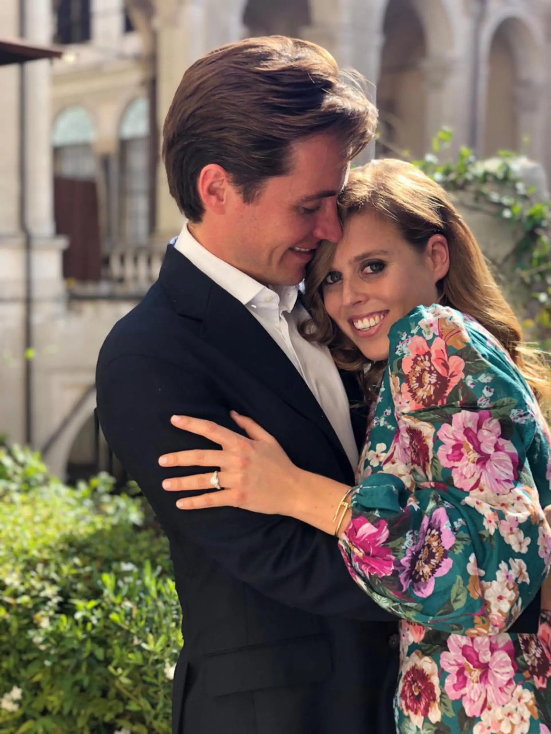Bilder des Jahres 2019, Entertainment 09 September Entertainment Themen der Woche KW39 Entertainment Bilder des Tages The Duke and Duchess of York, Princess Beatrice , are delighted to announce the engagement of Princess Beatrice to Mr Edoardo Mapelli Mozzi. Her Royal Highness and Mr Mapelli Mozzi became engaged while away for the weekend in Italy earlier this month: Photo by Princess Eugenie PUBLICATIONxINxGERxSUIxAUTxONLY Copyright: xx