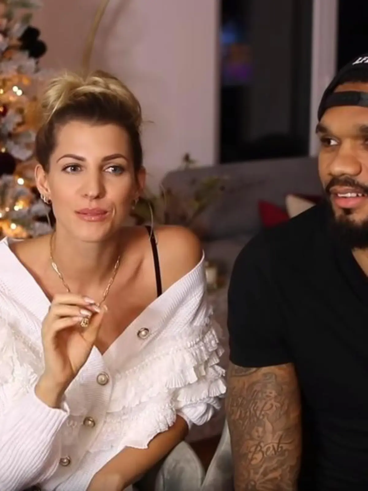 Sarah und Dominik Harrison beantworten bei Youtube die Fragen ihrer Follower.