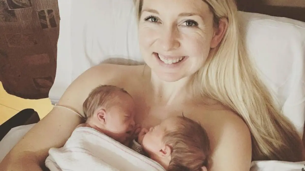 Rachael Prescott und ihre Zwillinge Charlotte und Annette