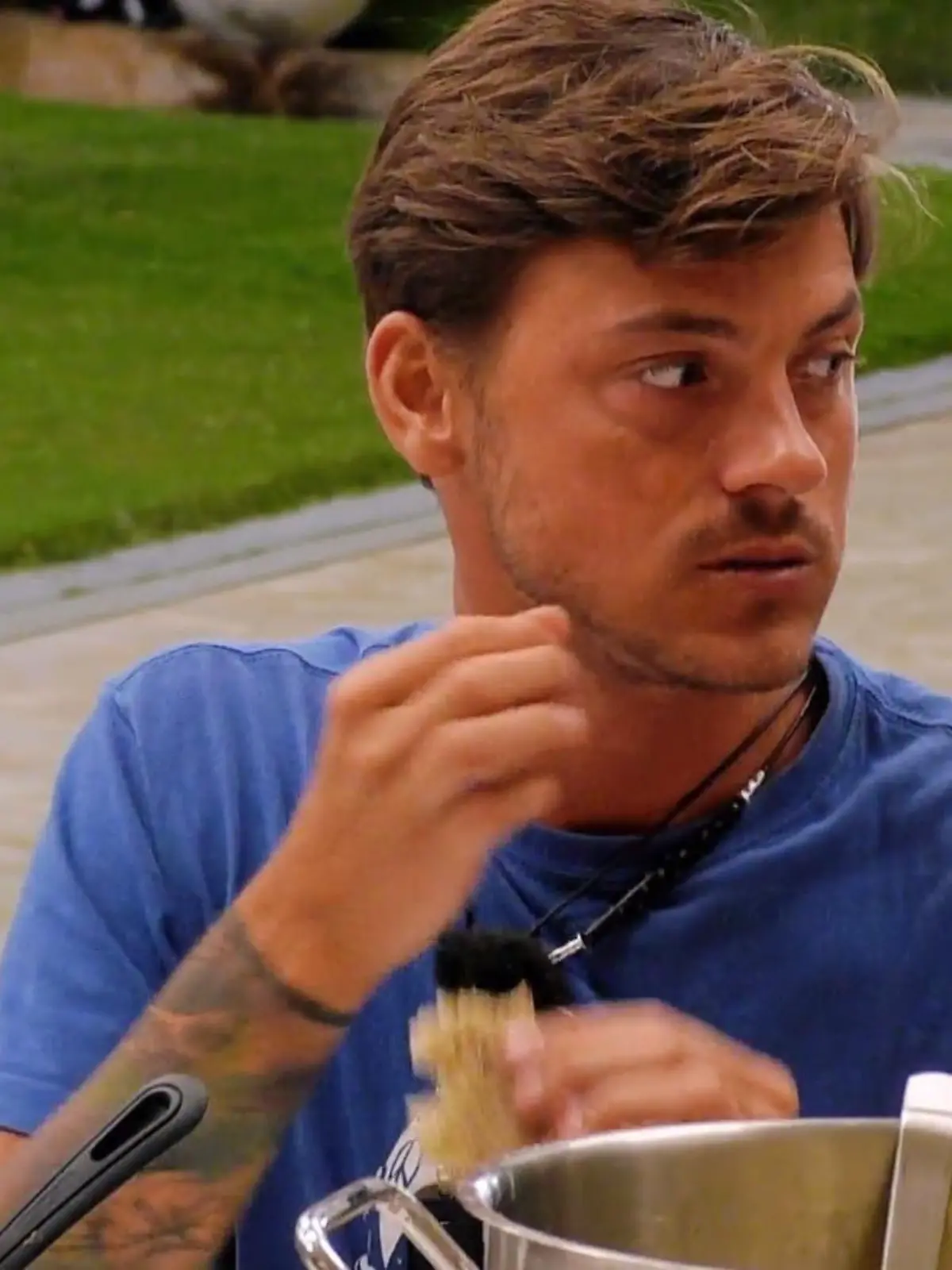 Dominic in Folge 6 von "Prince Charming" 2019