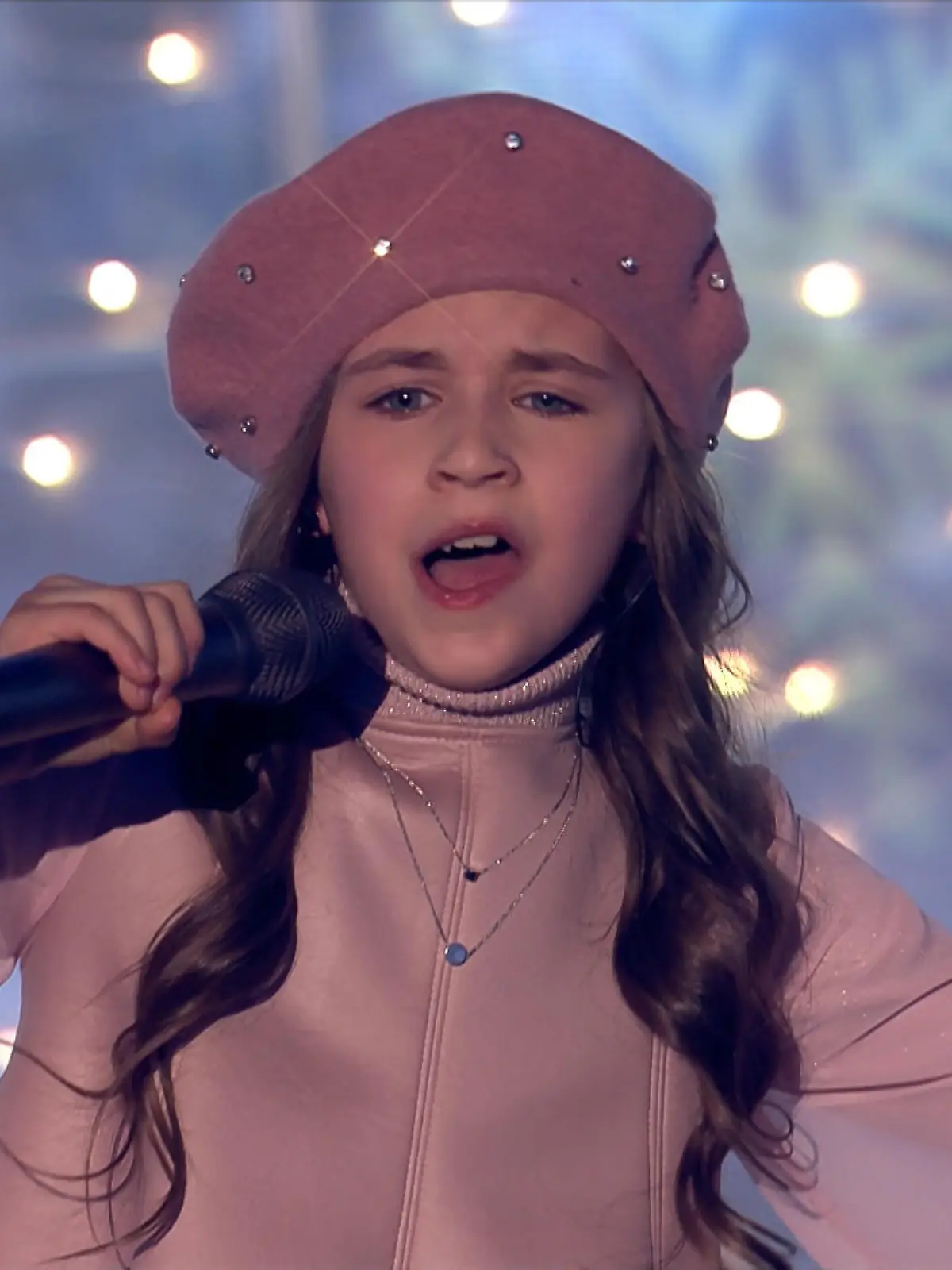 Georgia Blanke sang einen Kelly-Clarkson-Hit beim Supertalent-Finale.