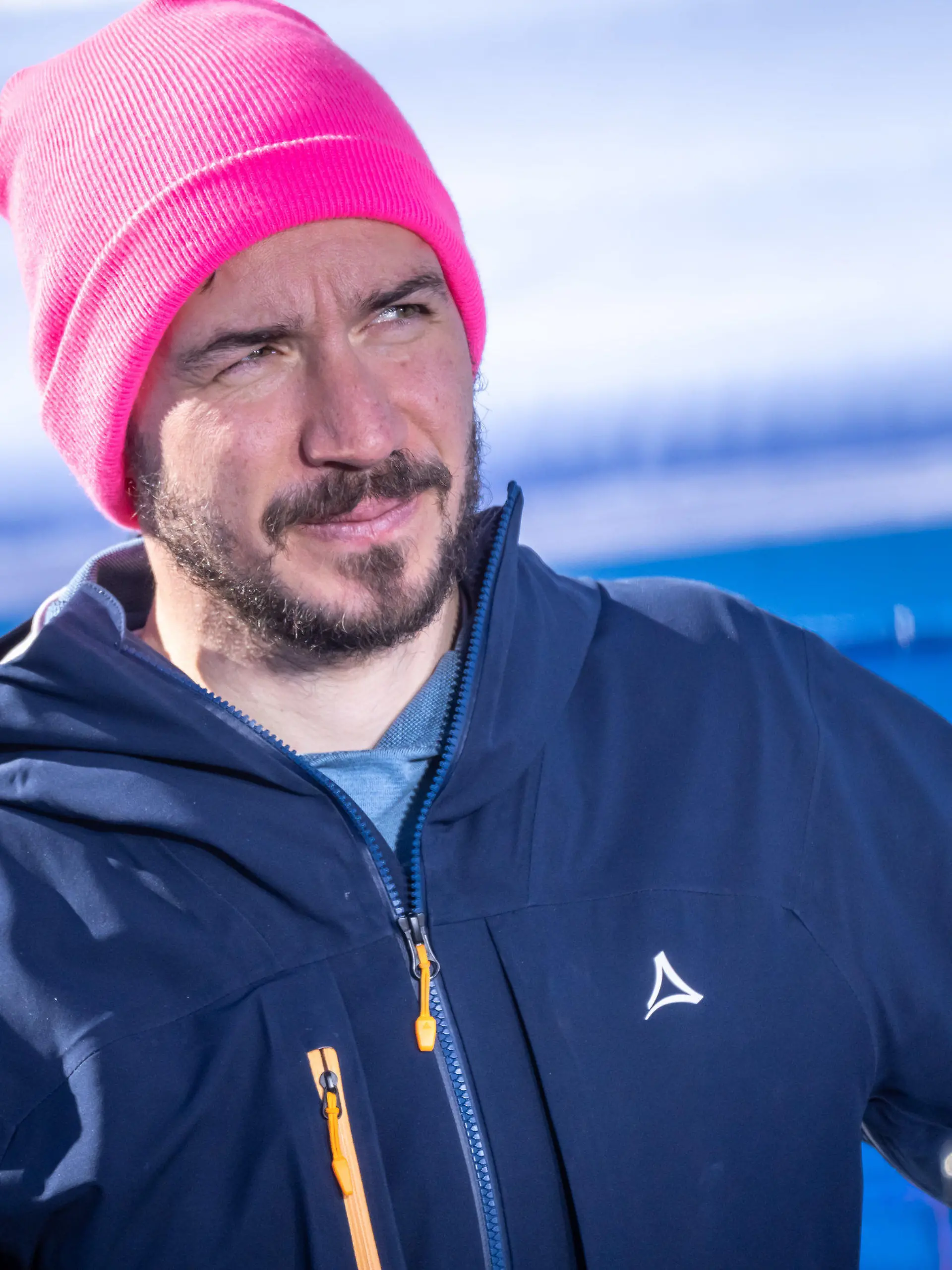 16.02.2023, Frankreich, Courchevel: Ski alpin: Weltmeisterschaft, Riesenslalom Damen: Felix Neureuther, ehemaliger deutscher Skirennläufer, verfolgt als TV Experte für die ARD den 2. Durchgang. Foto: Michael Kappeler/dpa +++ dpa-Bildfunk +++