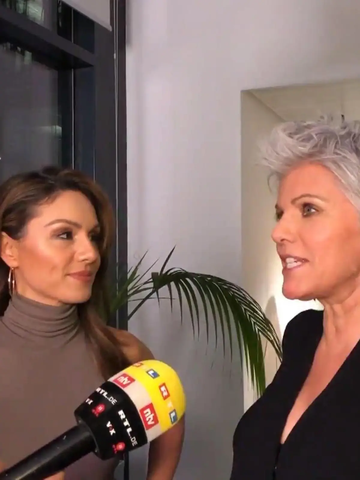 Nazan Eckes übernimmt von Birgit Schrowange die "Extra"-Moderation.
