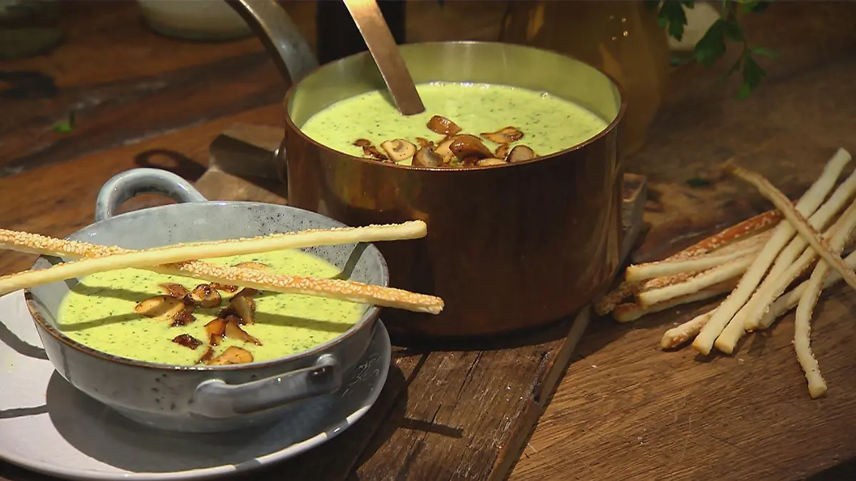 Tag1 Petersilien-Champignon-Rahmsuppe