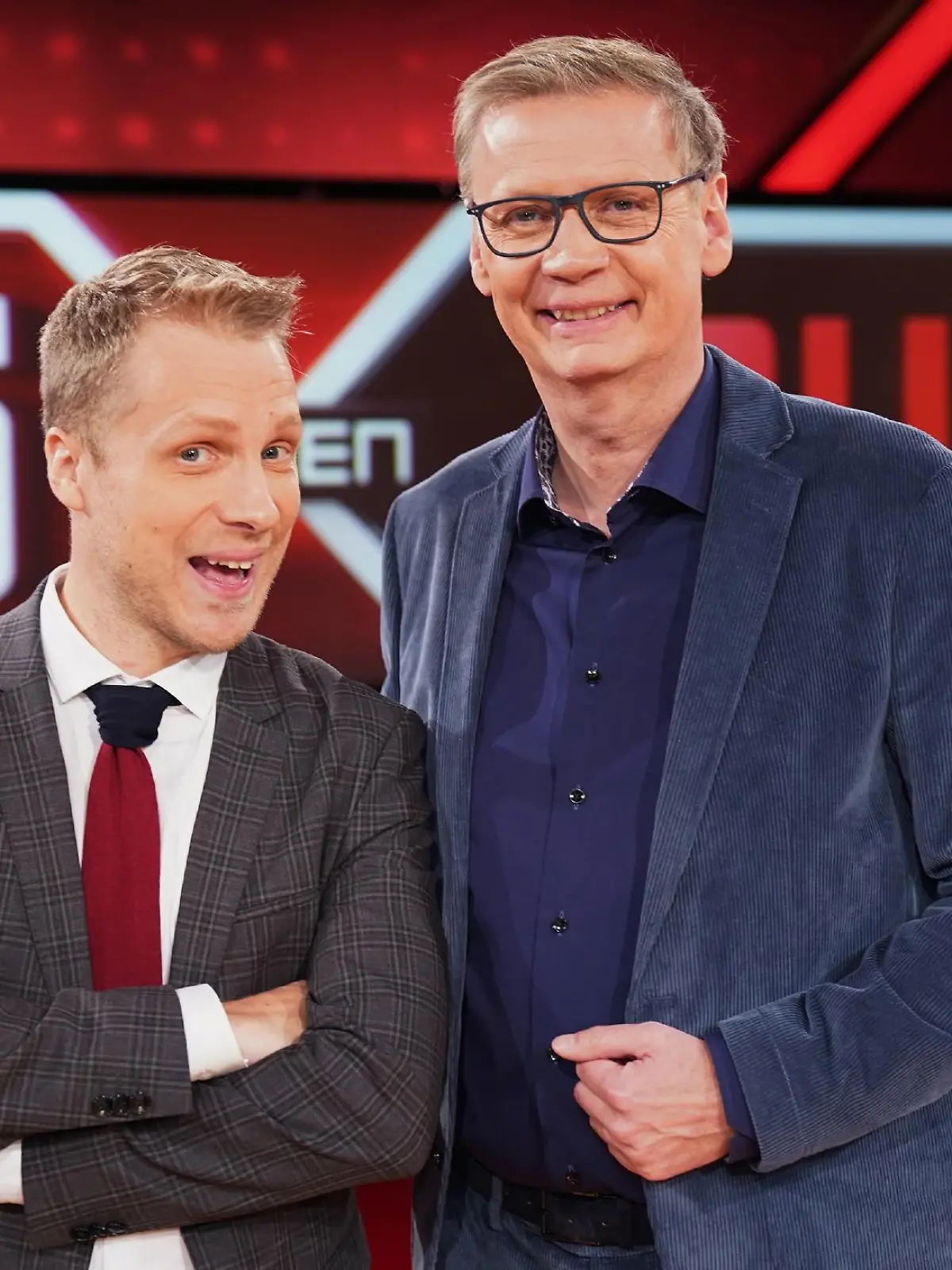 Oliver Pocher, zu sehen auf dem Bild gemeinsam mit Günther Jauch, moderiert die RTL-Show "5 gegen Jauch".