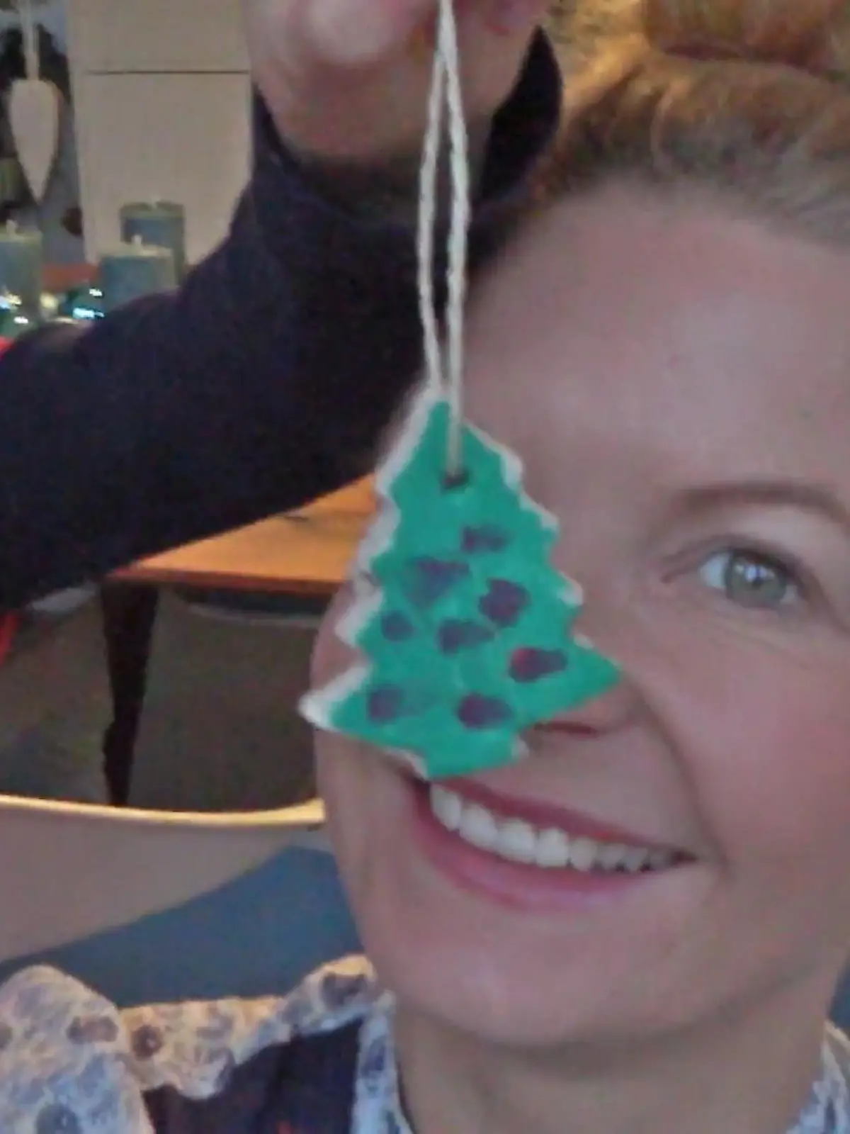 Bild zu: "Weihnachtsanhänger aus 3 Zutaten!"