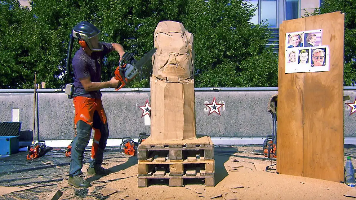Florian will Dieter Bohlen aus Holz schnitzen Kettensägen-Künstler