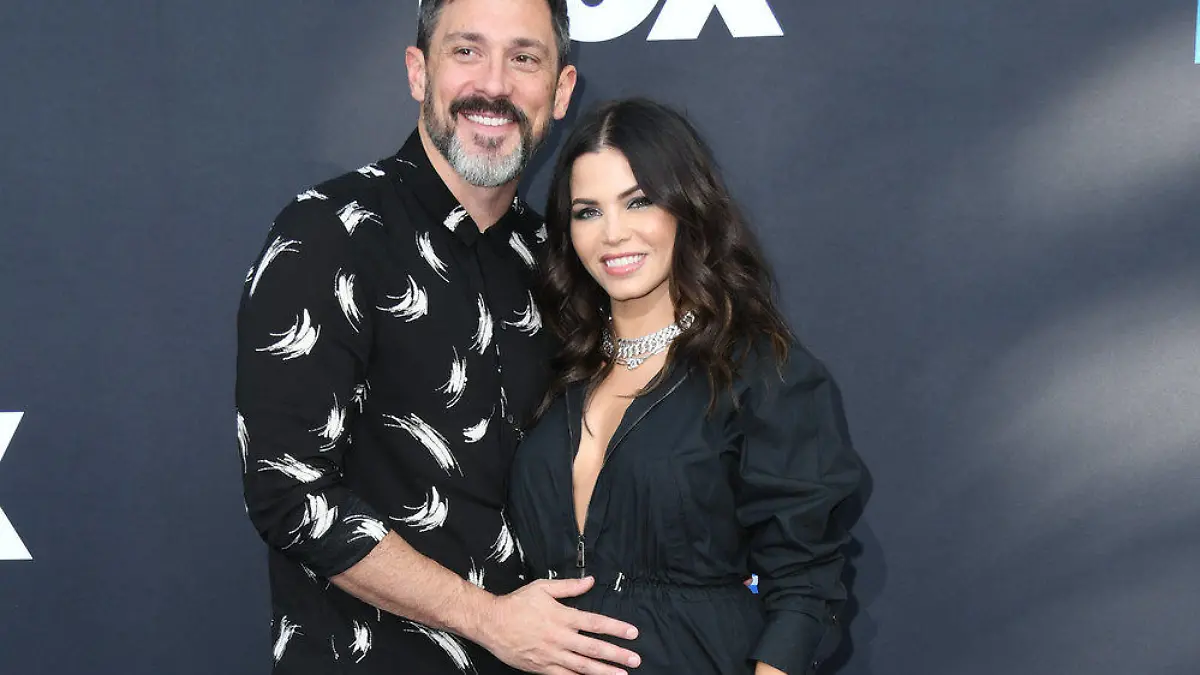 Jenna Dewan zeigt ihren Babybauch im eleganten Jumpsuit