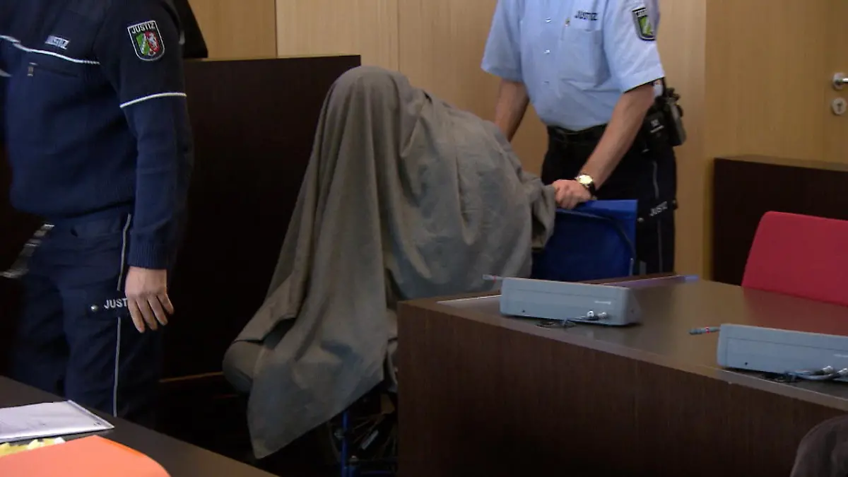 Ex-DSDS-Kandidat steht wegen Mordes vor Gericht Ist er der Blumenladen-Killer aus Neuss?