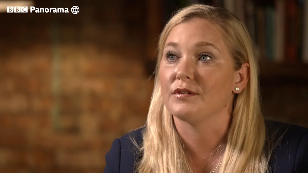 HANDOUT - 02.12.2019, ---: Dieses Videostandbild der BBC zeigt Virginia Roberts Giuffre während eines Interviews mit dem Fernsehsender. Giuffre schildert in dem BBC-Interview, sie sei drei Mal zum Sex mit dem Royal gezwungen worden, zwei Mal davon als 17-Jährige. Die Übergriffe sollen 2001 und 2002 stattgefunden haben. Foto: ---/BBC Panorama/AP/dpa - ACHTUNG: Nur zur redaktionellen Verwendung im Zusammenhang mit der aktuellen Berichterstattung und nur mit vollständiger Nennung des vorstehenden Credits +++ dpa-Bildfunk +++