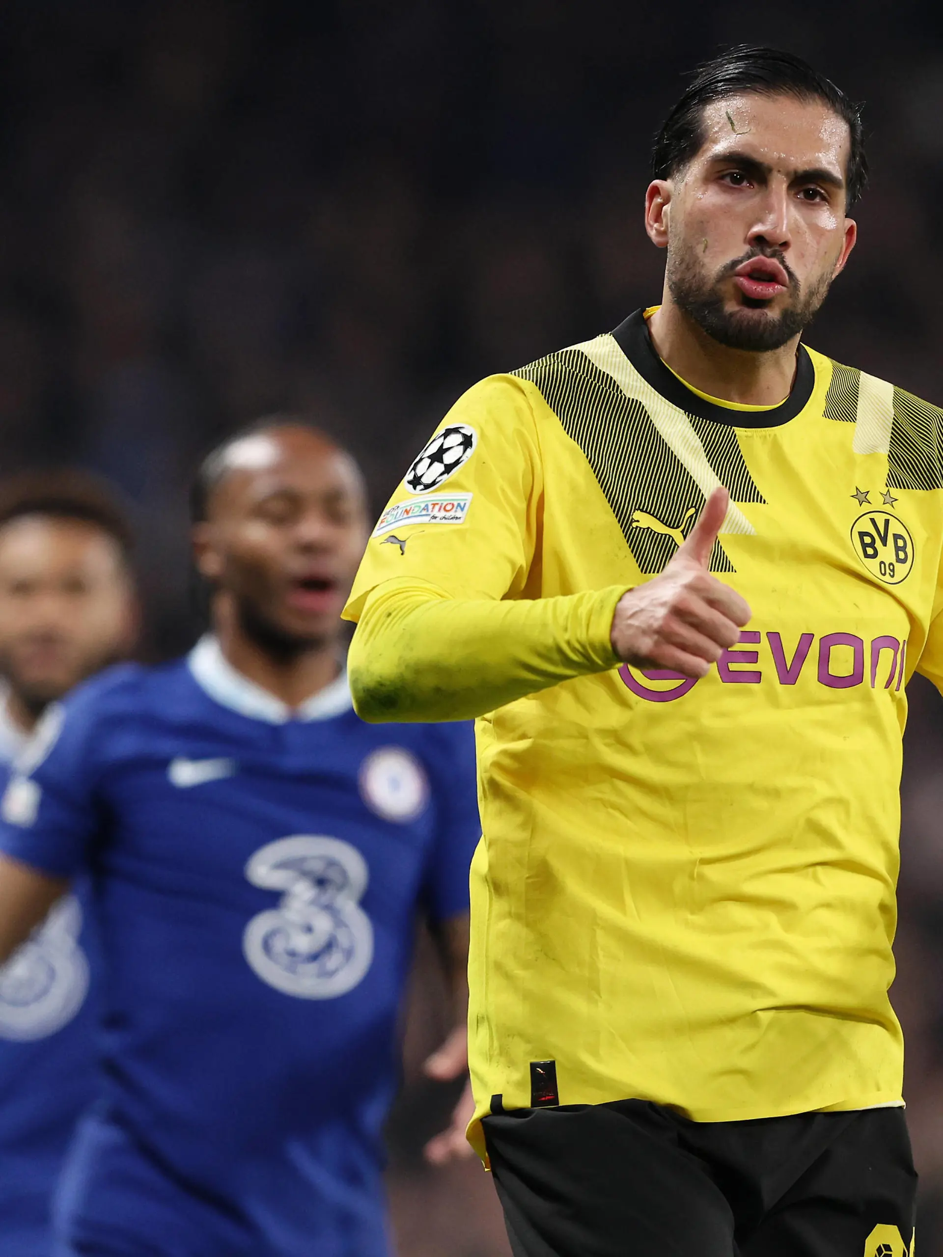 Chelsea FC vs Borussia Dortmund - Uefa Champions League Emre Can of Borussia Dortmund gestures during the UEFA Champions League football match Chelsea FC vs Borussia Dortmund on March 07, 2023 at the Stamford Bridge in London, United Kingdom London United Kingdom PUBLICATIONxNOTxINxFRA Copyright: xFrancescoxScaccianocex originalFilename:livemedia-chelseaf230307_npRIn.jpg