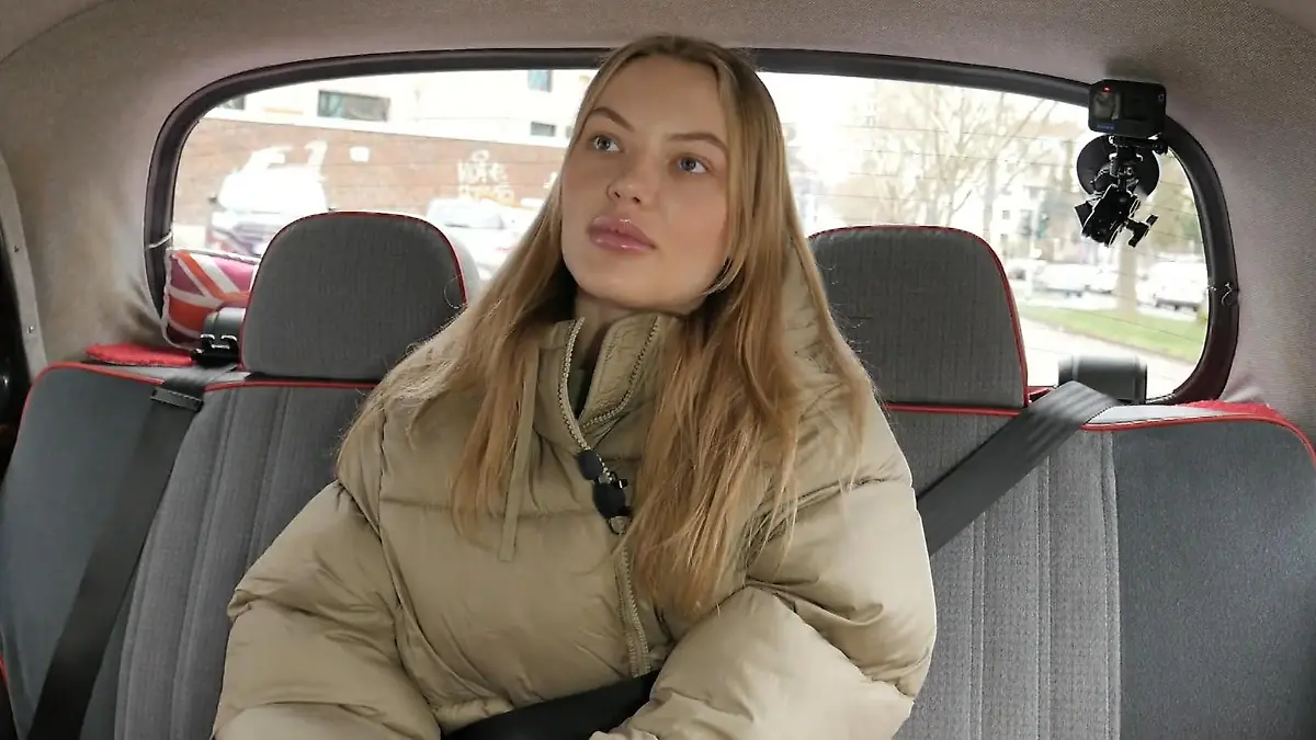 Darum hat das Model schon jahrelang einen Psychologen Cheyenne Ochsenknecht im "Let's Dance"--Quiz-Taxi