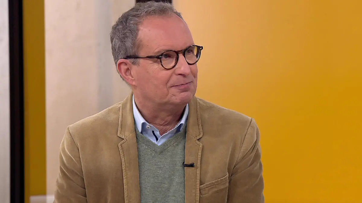Allgemeinmediziner und Medizinjournalist Dr. Christoph Specht bei Punkt 12.