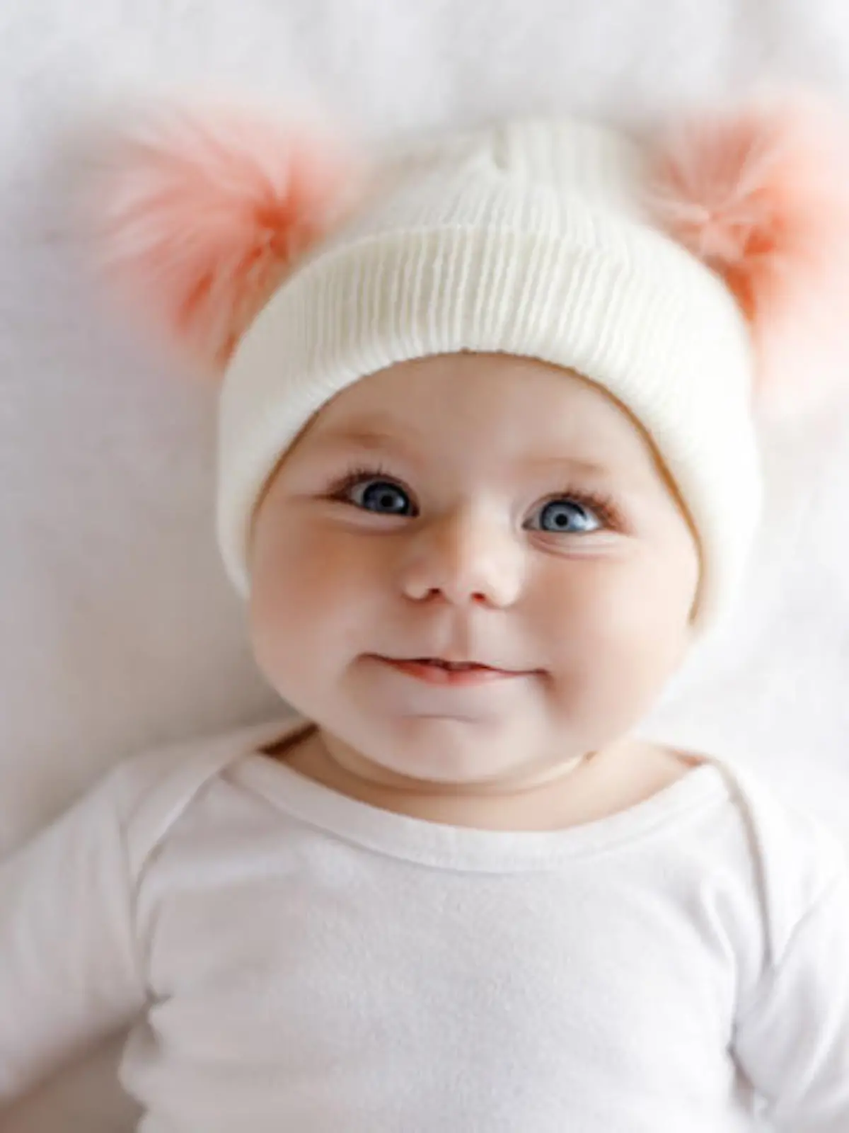Baby lächelt