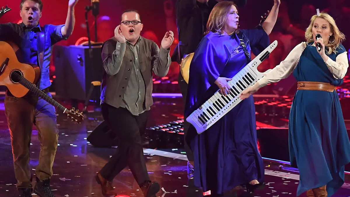 Hier tritt "The Kelly Family" beim Schlagerboom 2019 in Dortmund auf. Am 20. November sind sie auf RTL zu sehen. Dann blicken sie mit Oliver Geissen auf 25 Jahre eigene Musikgeschichte zurück.