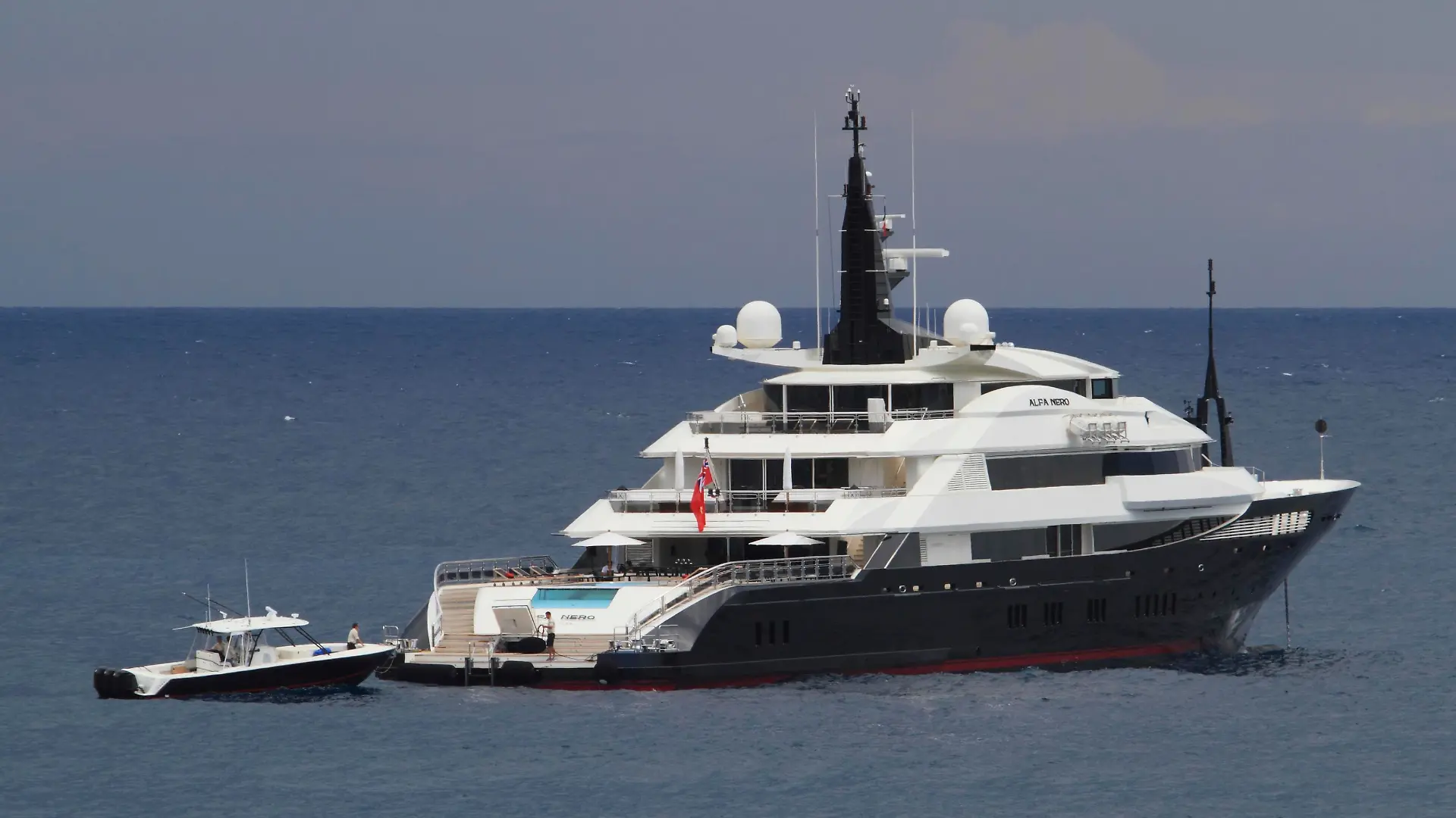 Motoryacht Alfa Nero, Werft: Oceanco, Länge: 82 Meter, Baujahr: 2007, an der Côte d'Azur, Mittelmeer, Frankreich, Europa