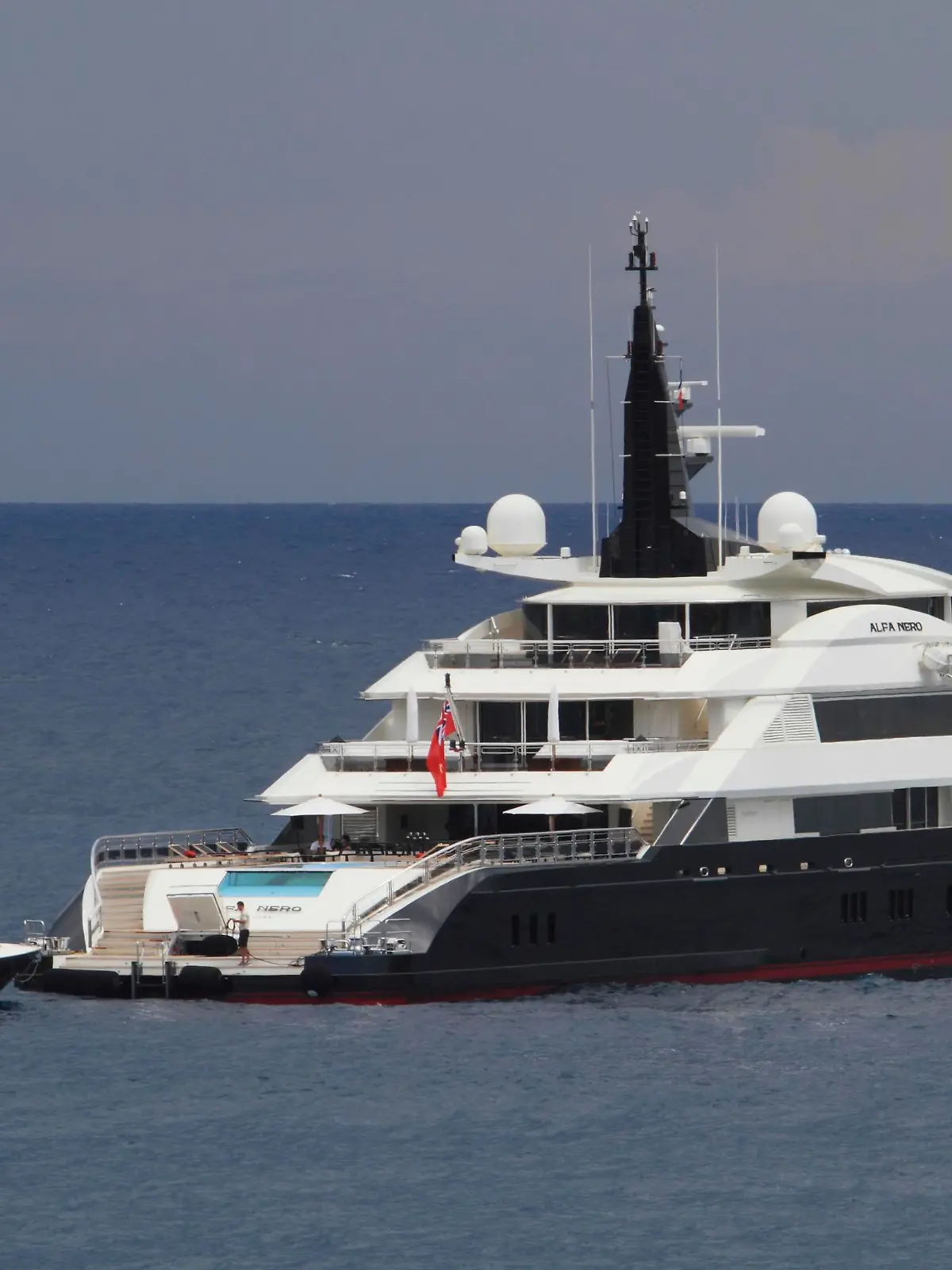 Motoryacht Alfa Nero, Werft: Oceanco, Länge: 82 Meter, Baujahr: 2007, an der Côte d'Azur, Mittelmeer, Frankreich, Europa