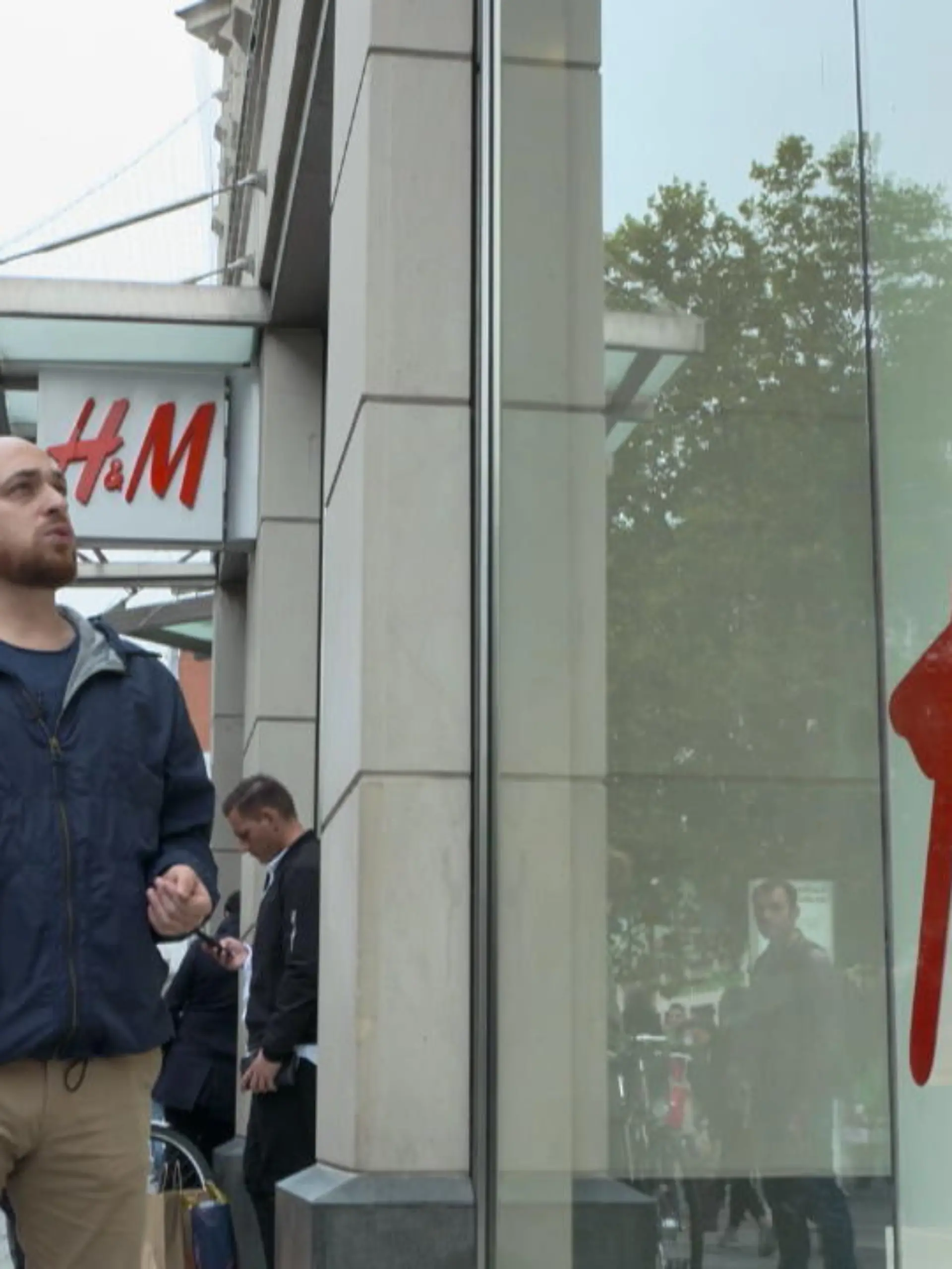 Bild zu: "RTL-Reporterin undercover bei H&M"