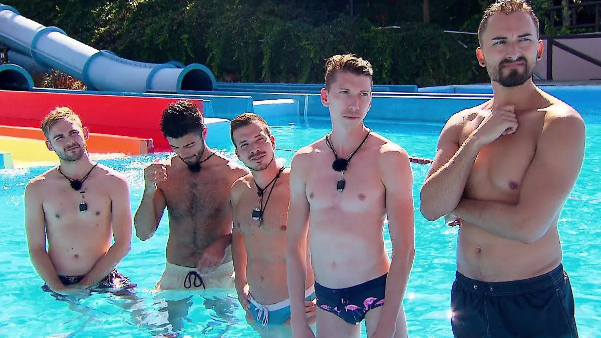 Pascal, Martin, Manuel, Marco und Antonio beim Gruppen-Date - doch warum gucken eigentliche alle nur auf den Prince?