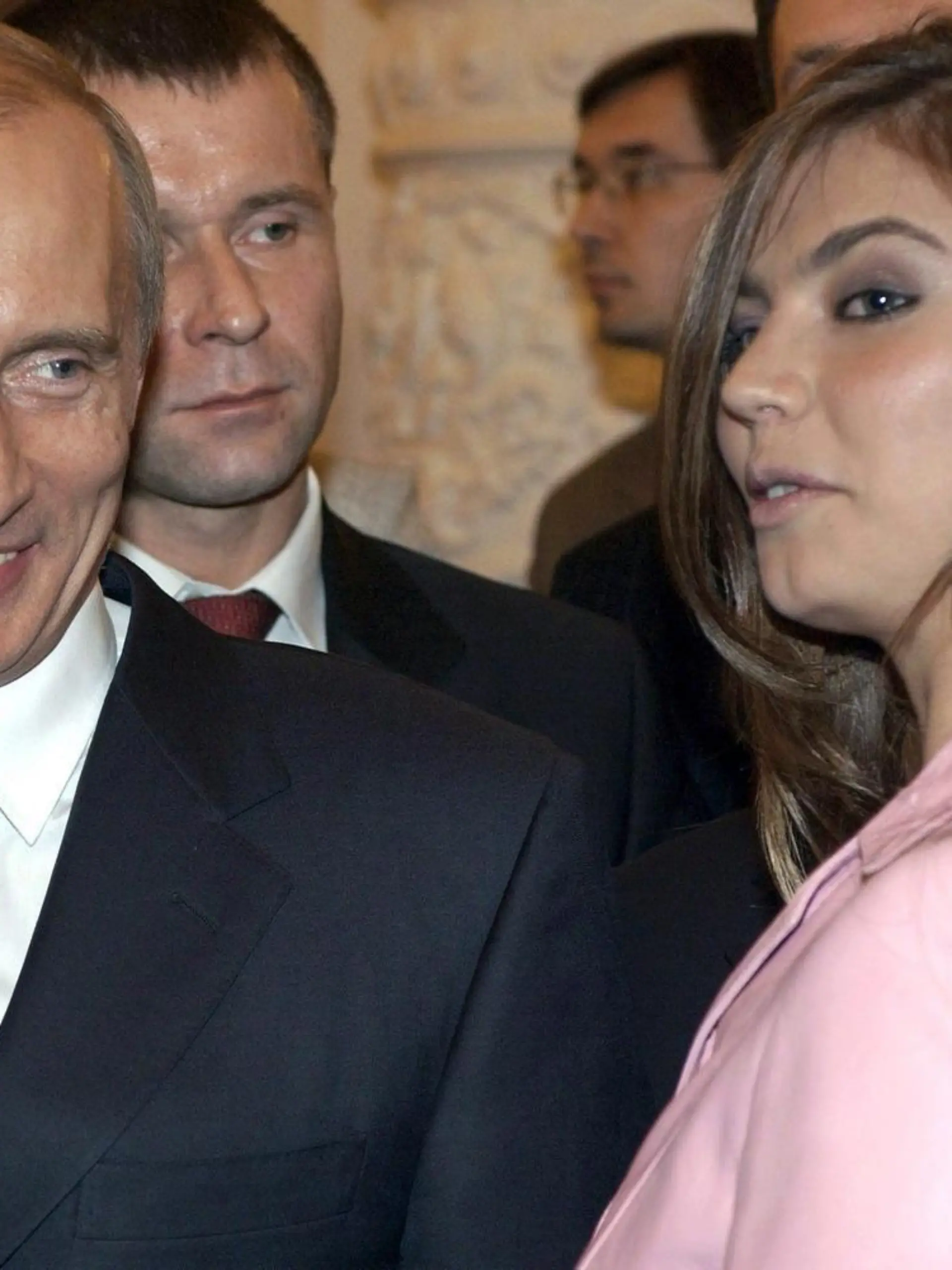 (FILE) A file picture dated 04 November 2004 of Russian President Vladimir Putin (L) and Russian gymnast Alina Kabayeva in the Kremlin, Moscow, Russia. A Russian tabloid broke taboo by reporting on 11 April 2008 that Russia's president Vladimir Putin had divorced his wife Lyudimilla and plans to wed 24-year-old former Olympic gymnast Alina Kabayeva. EPA/PRESIDENTIAL PRESS SERVICE/ITAR-TASS POOL +++(c) dpa - Report+++ [ Rechtehinweis: (c) dpa - Report ]