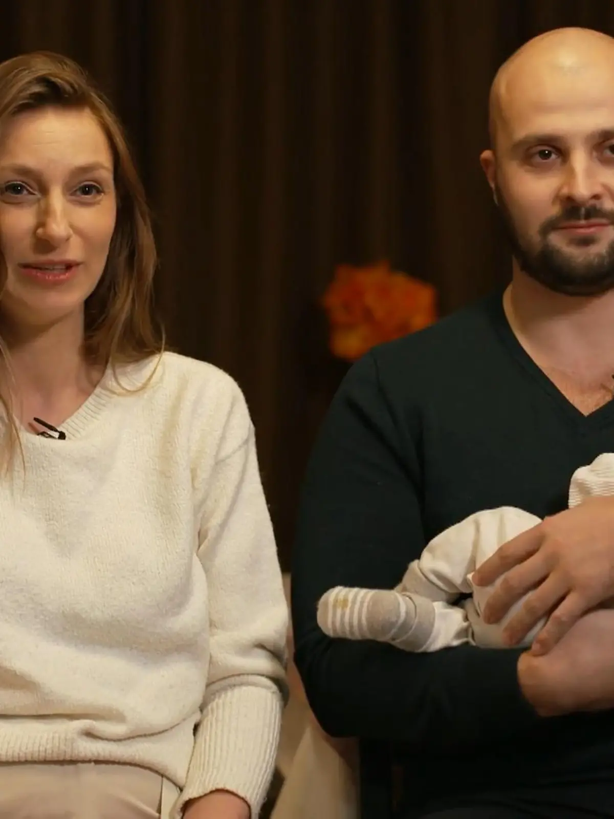Bei einem Baby aus Hamburg haben Ärzte noch im Mutterleib eine Gefäßverengung im Kopf festgestellt. Eine seltene Fehlbildung, die lebensbedrohlich ist. In einer Duisburger Spezialklinik konnte ein Arzt das Baby aber nach der Geburt retten. Jetzt heißt der Nachwuchs wie sein Retter.