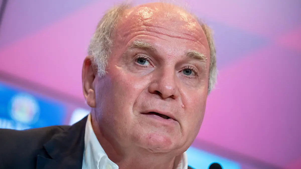 ARCHIV - 30.08.2019, Bayern, München: Uli Hoeneß, Ehrenpräsident des FC Bayern München. Hoeneß äußert sich zu Bayern-Torwart Manuel Neuer. (zu dpa: «Hoeneß: Ausgang des Paris-Spiels ohne Einfluss auf Nagelsmanns Zukunft») Foto: Sven Hoppe/dpa +++ dpa-Bildfunk +++