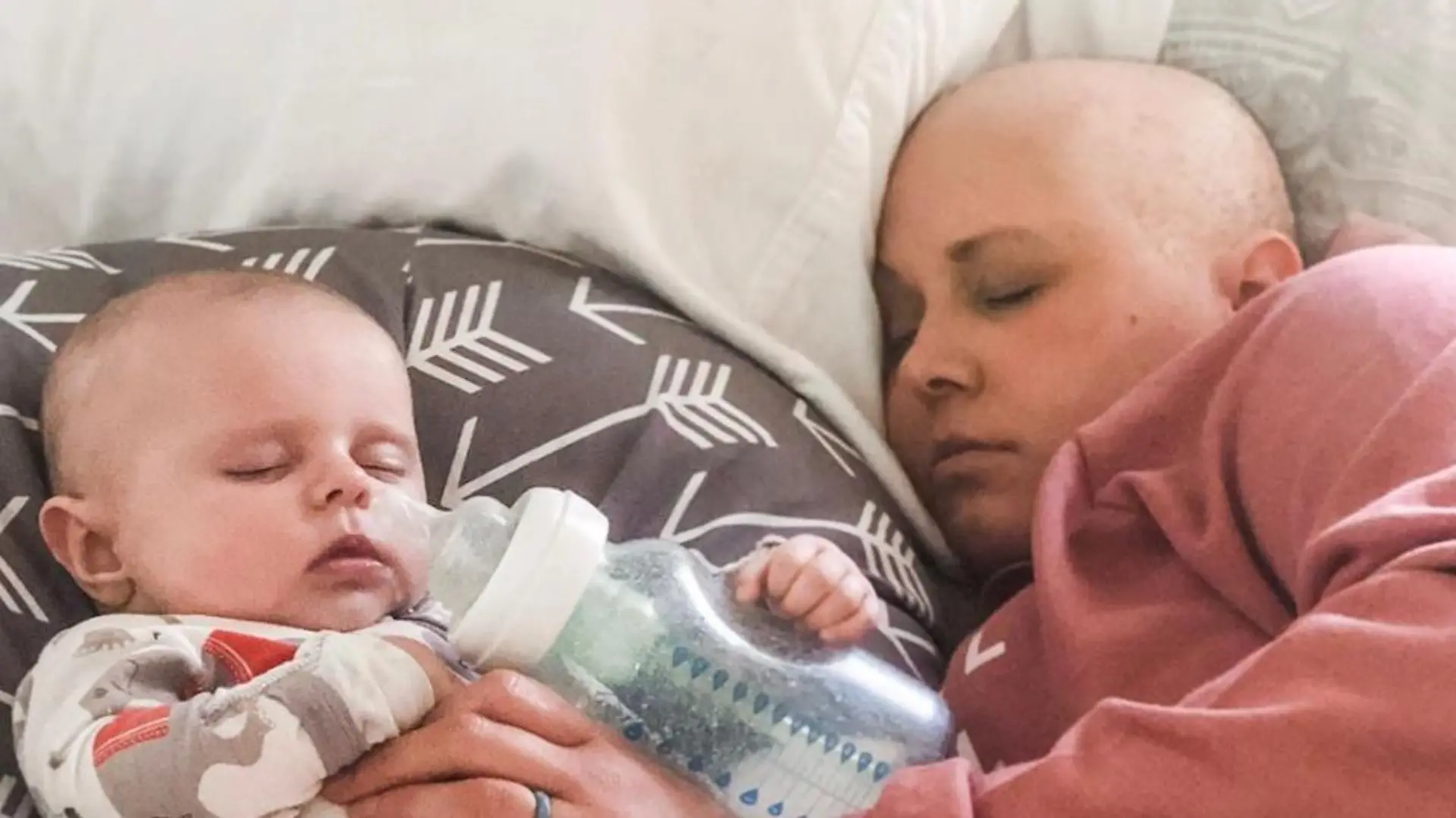 Brooke Taylor erfuhr im Juli 2019 von ihrer Brustkrebs-Erkrankung. Nur Stunden danach brachte sie eine gesunde Tochter zur Welt.
