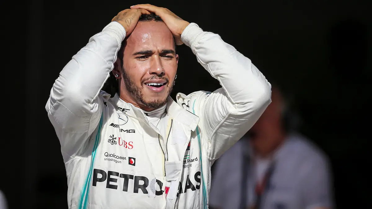 Motorsports: FIA Formula One World Championship, WM, Weltmeisterschaft 2019, Grand Prix of United States, 44 Lewis Hamilton GBR, Mercedes AMG Petronas Motorsport celebrates winning the F1 World Drivers Championship 2019 Austin United States of America