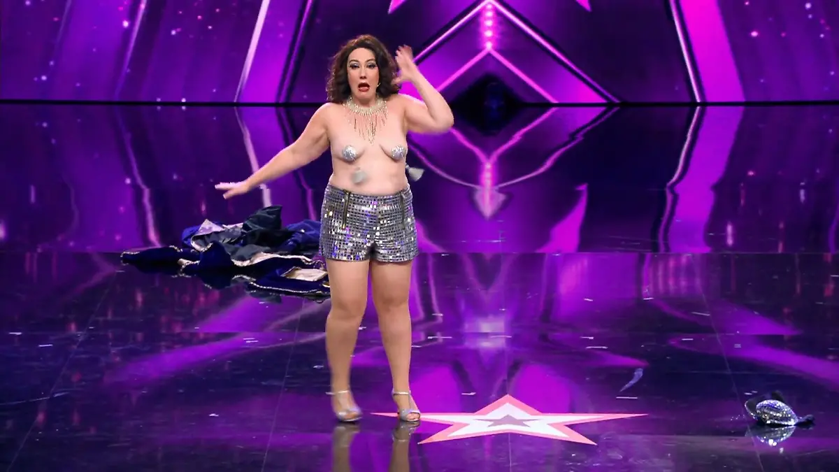 Carmen Mon Oxide bringt die Jury zum Schwitzen Das Supertalent: Carmen Mon Oxide
