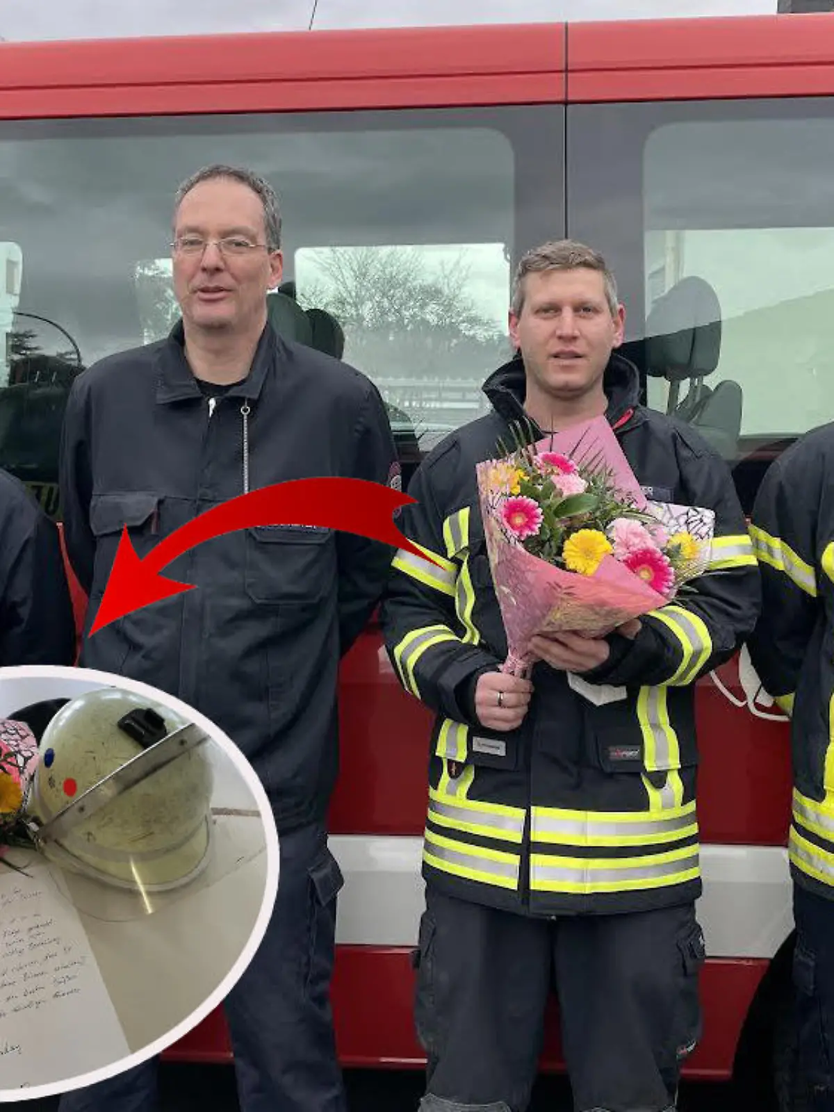 Willkommenen Abwechslung zwischen Bränden und Unfällen: Vier Feuerwehrmänner wurden zu Blumenboten.