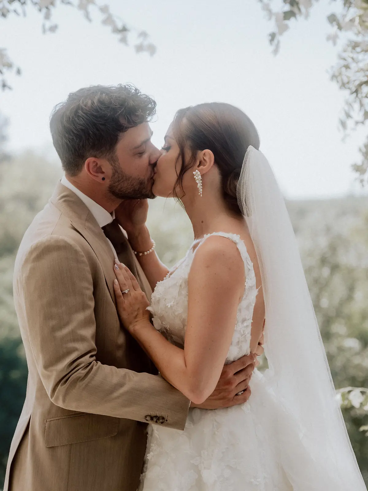 Hochzeitskuss: Luca Hänni und Christina Luft haben in Italien geheiratet