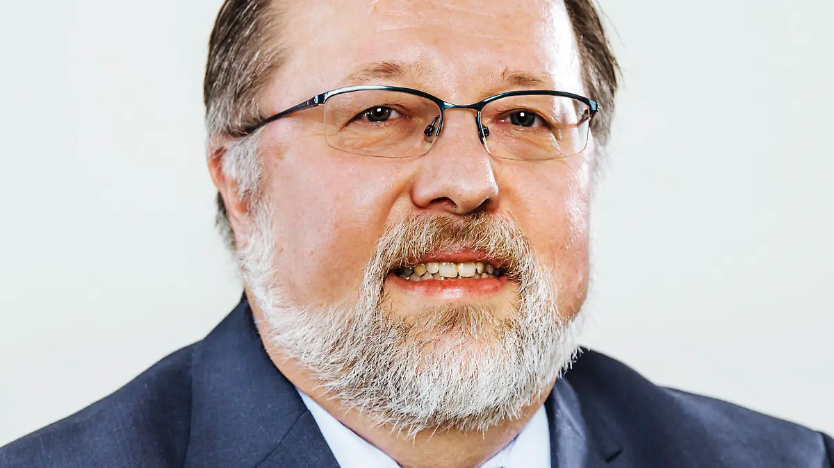 ARCHIV - 23.01.2016, Nordrhein-Westfalen, Köln: Thomas Fischbach, Präsident des Berufsverbandes Kinder- und Jugendärzte lächelt in die Kamera des Fotografen. (zu dpa «Kinderärzte-Verband fordert Zuckersteuer im Kampf gegen Übergewicht» vom 06.10.2019) Foto: Karsten Lindemann/Berufsverband Kinderärzte/dpa +++ dpa-Bildfunk +++