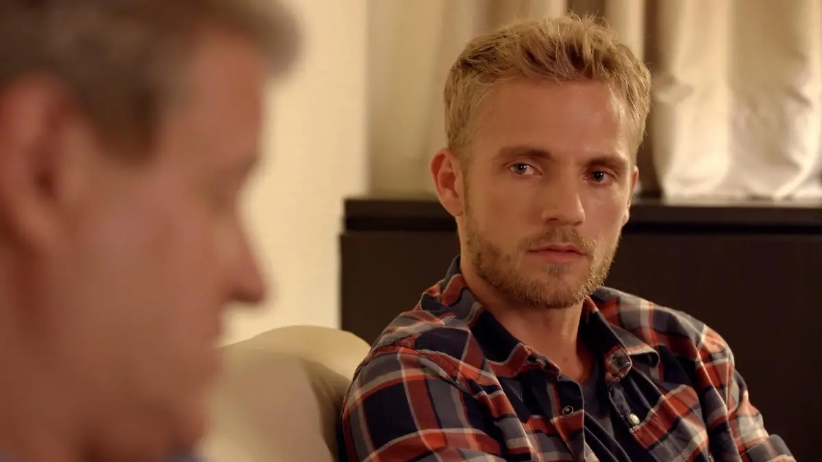 Paul spricht sich mit seinem Vater aus Versöhnung