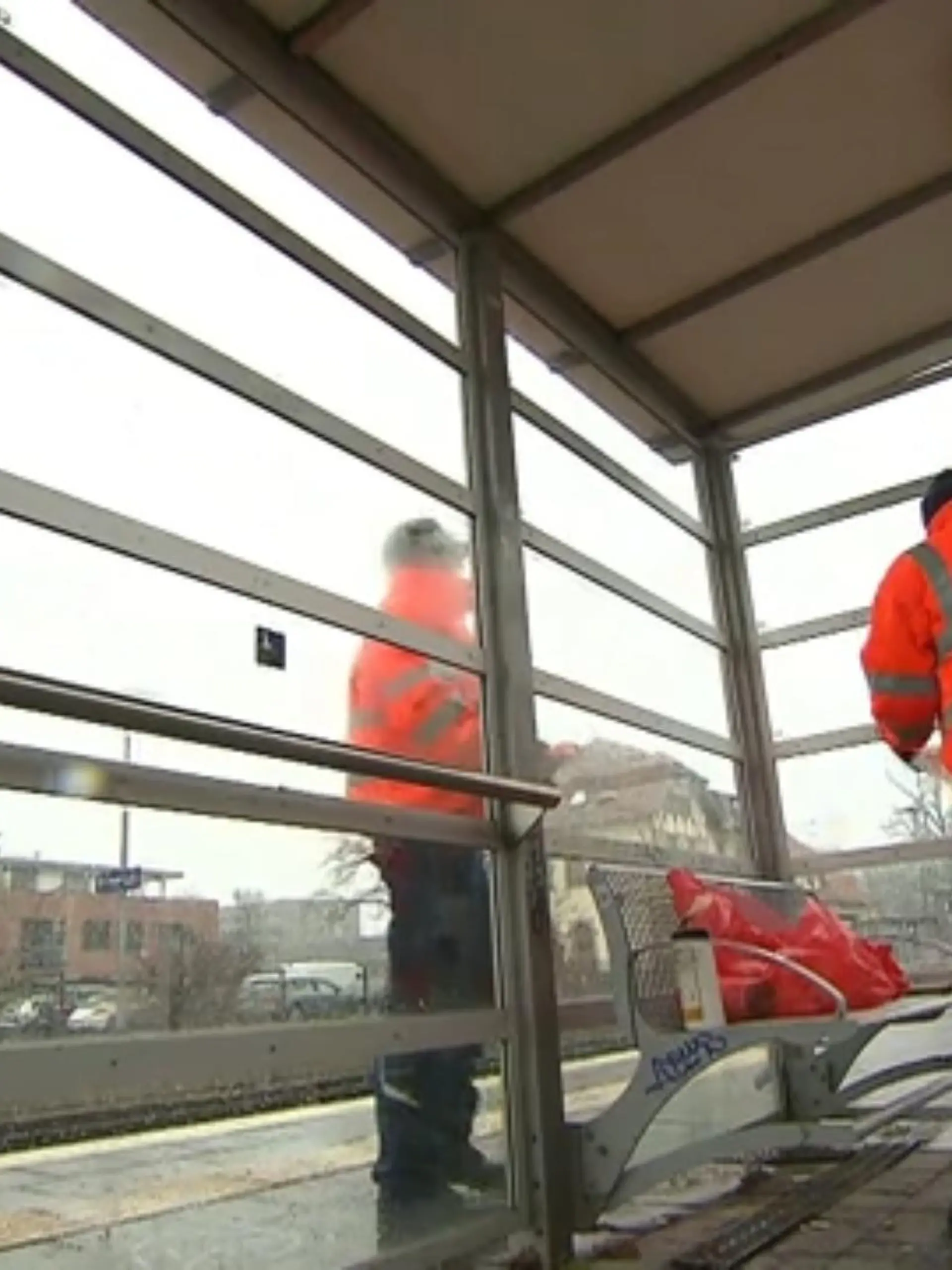 Bild zu: "Unterwegs mit Bahnhofsinspektoren"