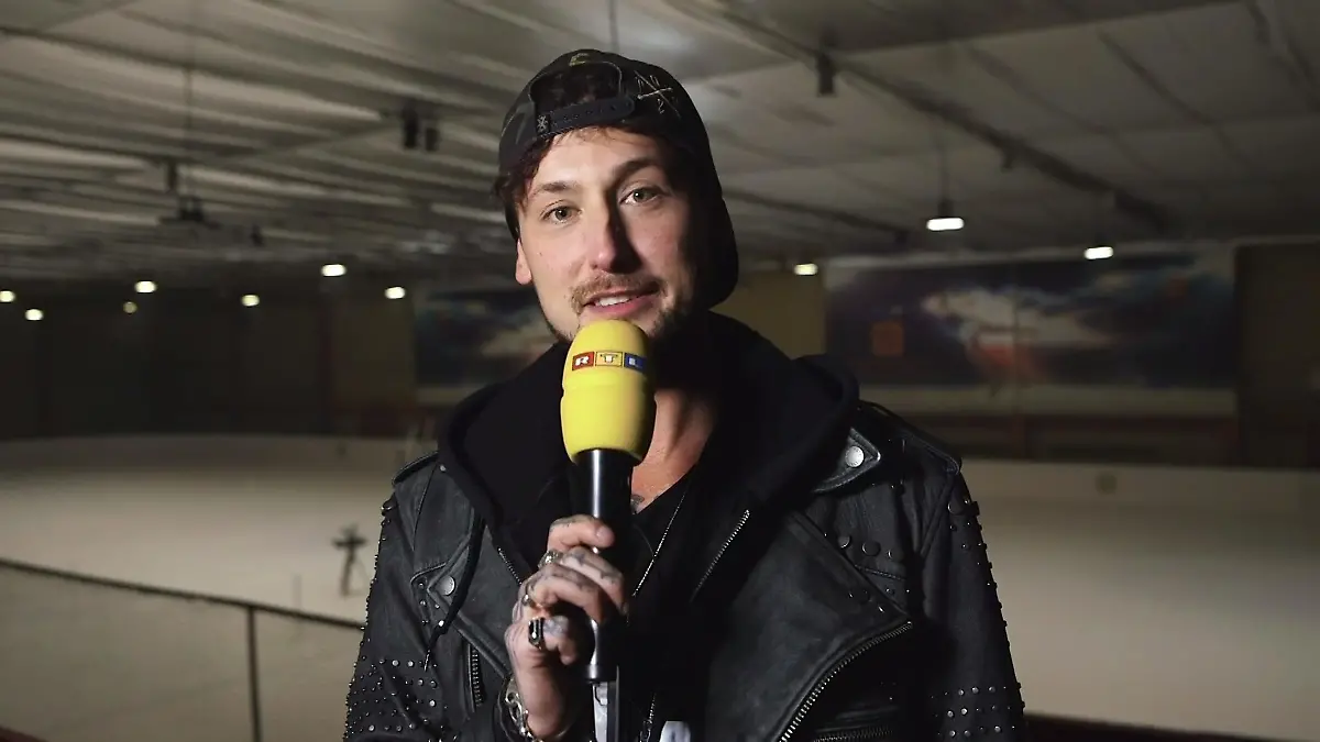 Chris Werner hat etwas zu verkünden Besondere Ankündigung