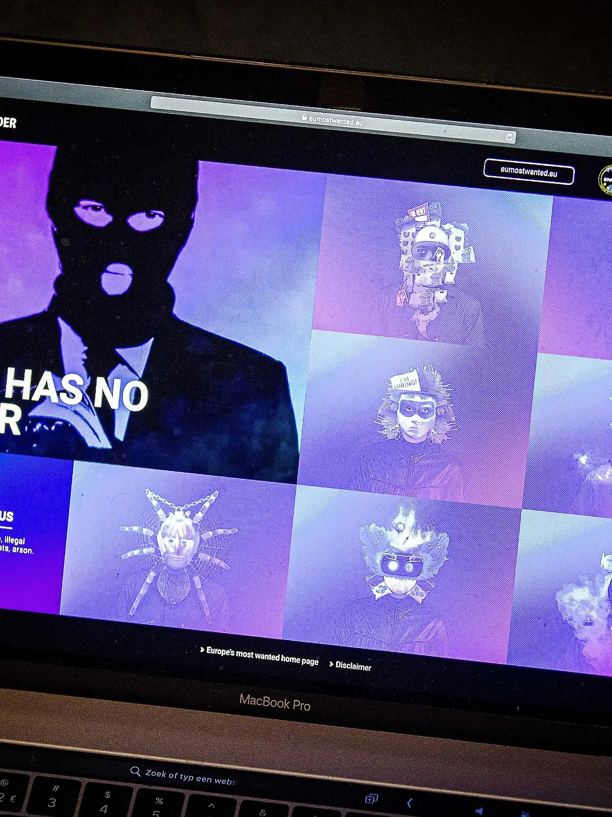 2019-10-18 10:25:32 HAARLEM - Die europäische Polizeiorganisation Europol hat eine Website mit den meistgesuchten Frauen in 21 verschiedenen Ländern Europas eingerichtet. Es gibt auch einige gesuchte Männer auf der Liste, die betonen sollen, dass Kriminalität kein Geschlecht hat. Von den 21 Straftätern, die vorgeführt werden sollen, sind 18 Frauen, darunter ein Flüchtling aus den Philippinen, der zu fünf Jahren Gefängnis in den Niederlanden verurteilt und wegen Drogenhandels verurteilt wurde. ANP REMKO DE WAAL |