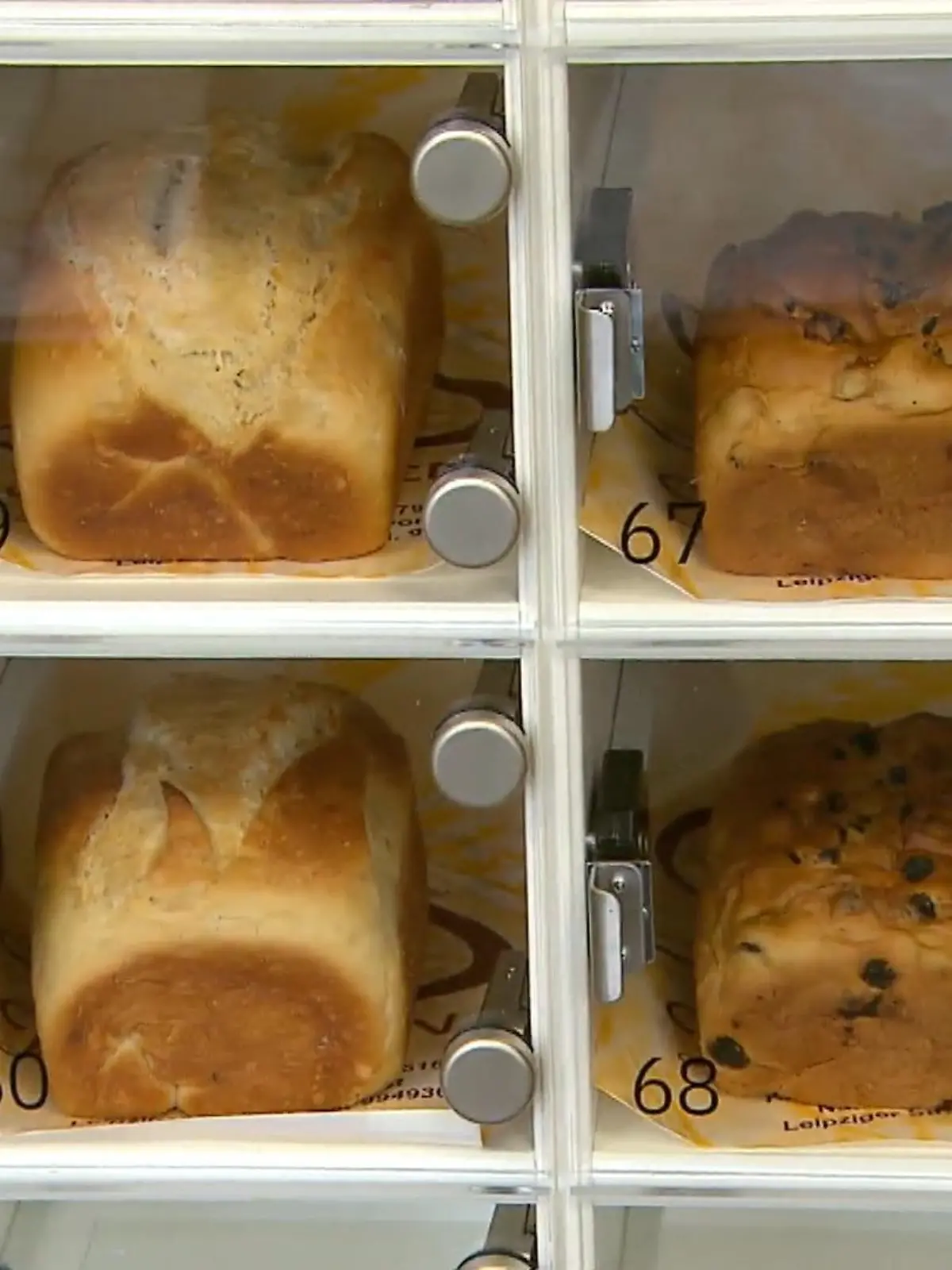 Bild zu: "Brot aus dem Automaten in Tönisvorst"
