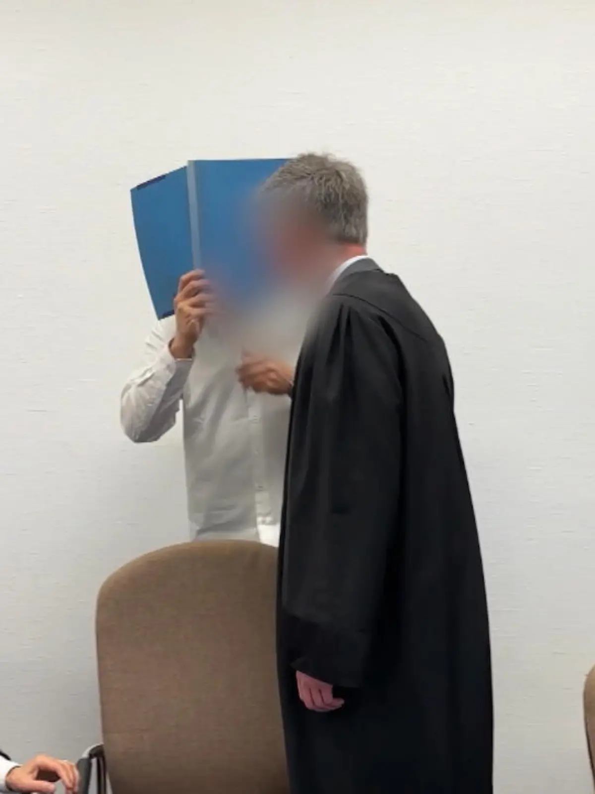 Bild zu: "Wohnung in die Luft gejagt"