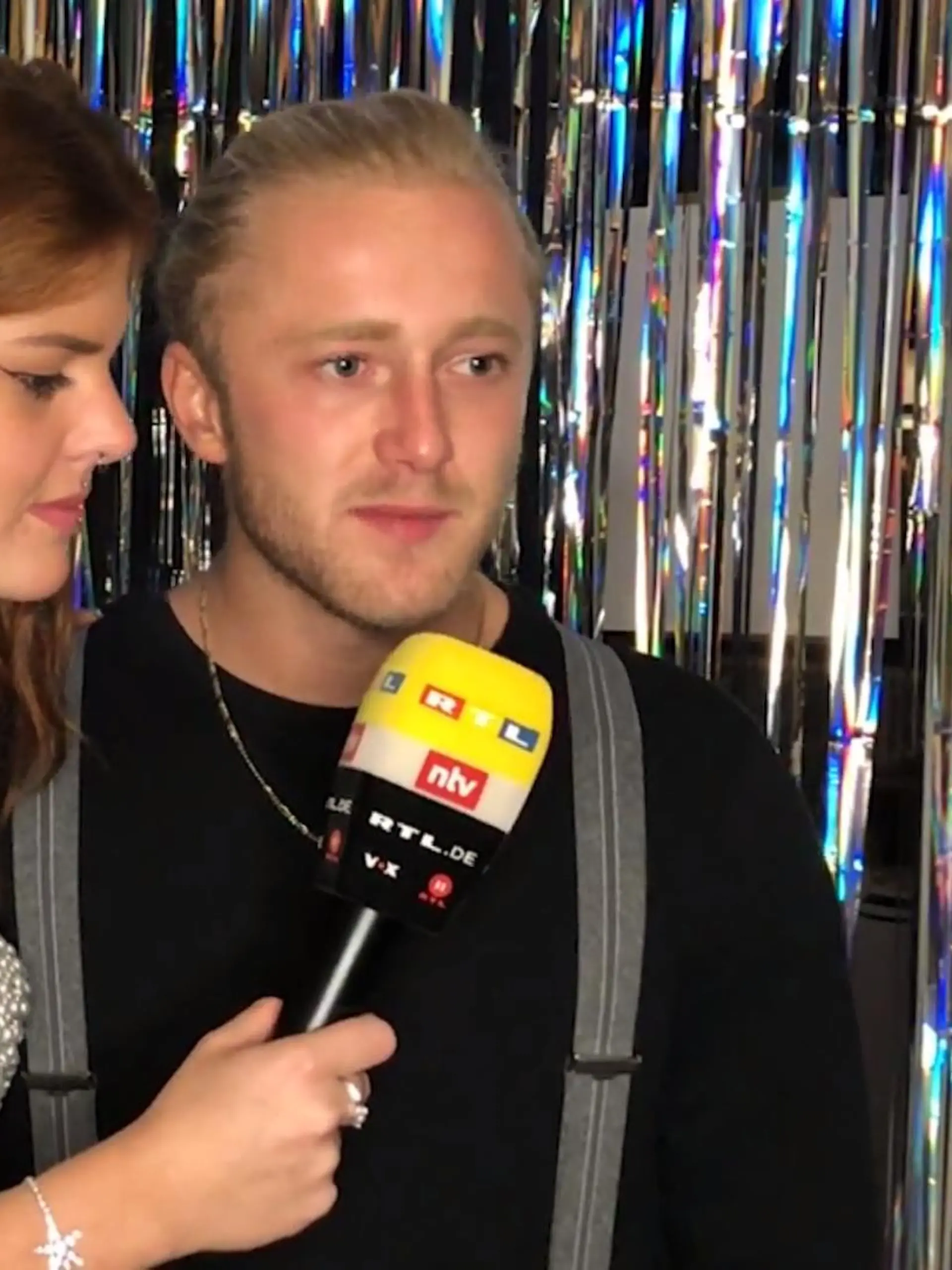 Bild zu: "Sind sie zusammen oder nicht?"