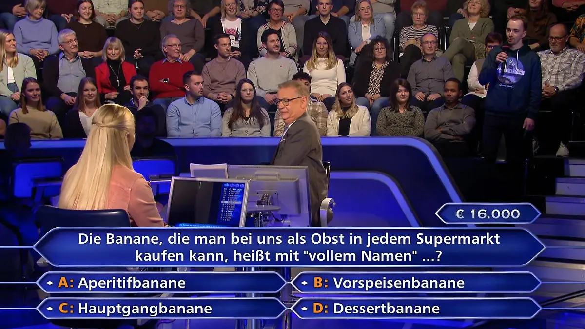 Gar nicht mal so leicht! Nur ein einziger Zusatzjoker traut sich aufzustehen, als es für Günther Jauchs Kandidatin Esther Gebhard darum geht, wie die Banane eigentlich mit vollem Namen heißt