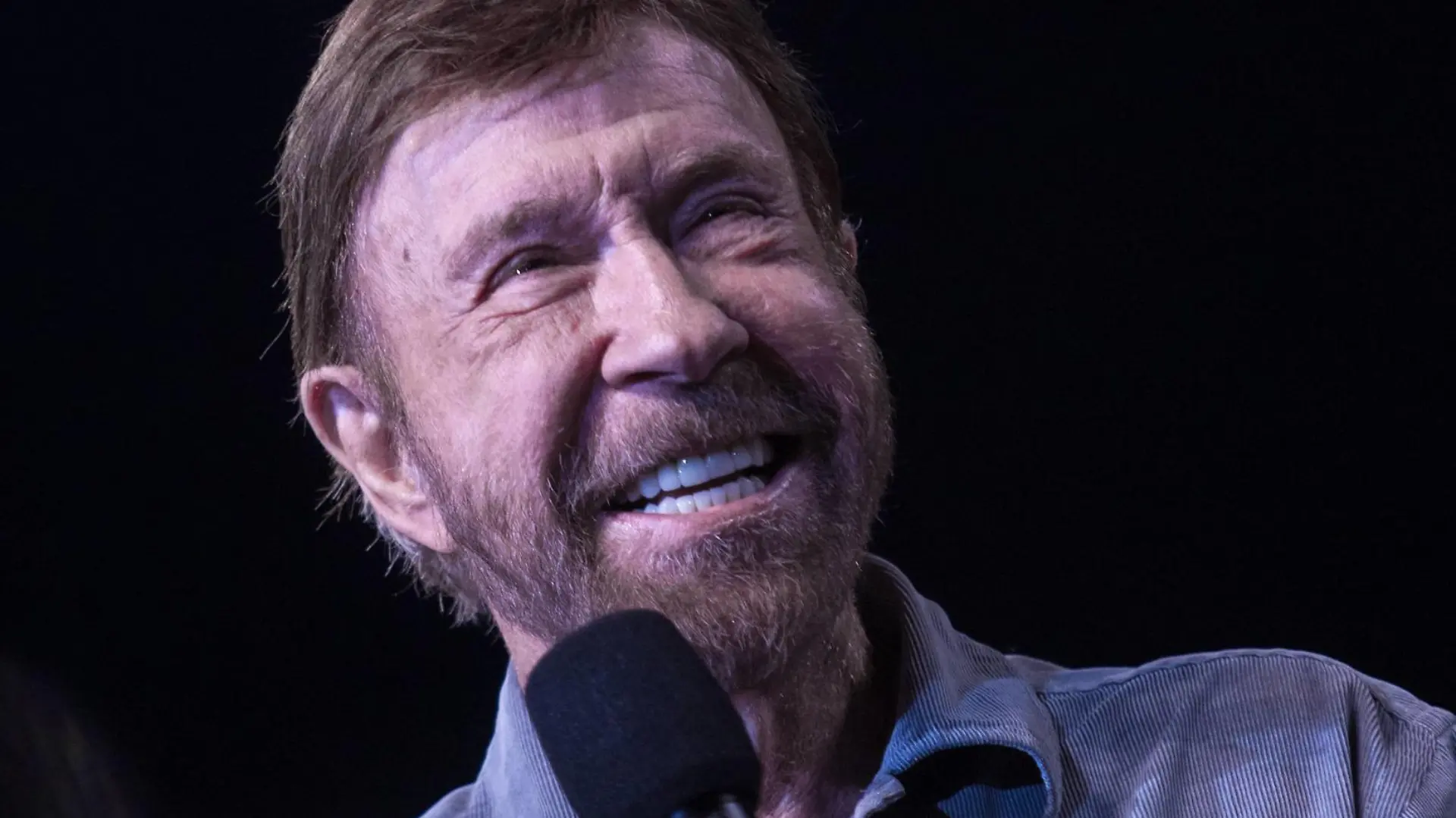 November 24, 2018 - Budapest, Hungary - Chuck Norris makes a presentation during Baptista Aid charity event on Nov 24, 2018 at Papp Lo¡szlo³ Arena in Budapest, Hungary. Budapest Hungary PUBLICATIONxINxGERxSUIxAUTxONLY - ZUMAn230 20181124_zaa_n230_985 Copyright: xRobertxSzaniszlox