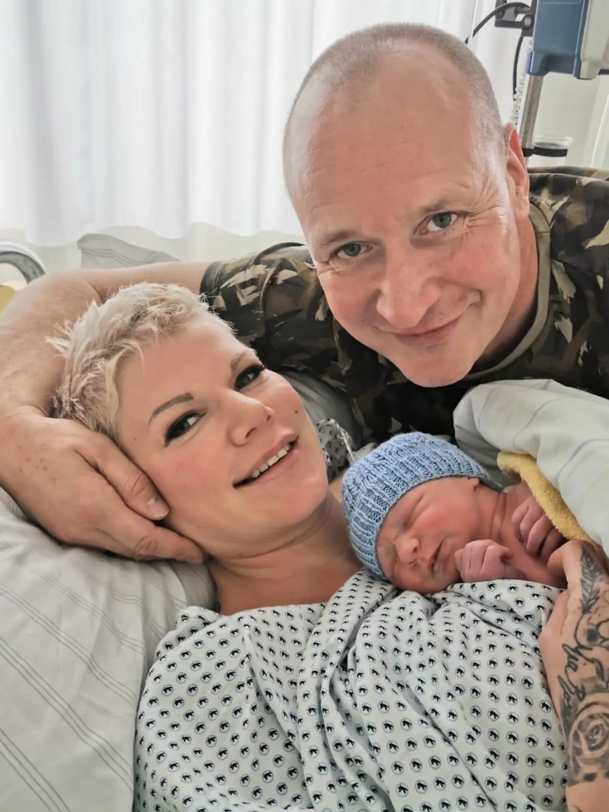 Melanie Müller (l.) und Ehemann Mike Blümer (r.) freuen sich über die Geburt ihres zweiten Kindes.