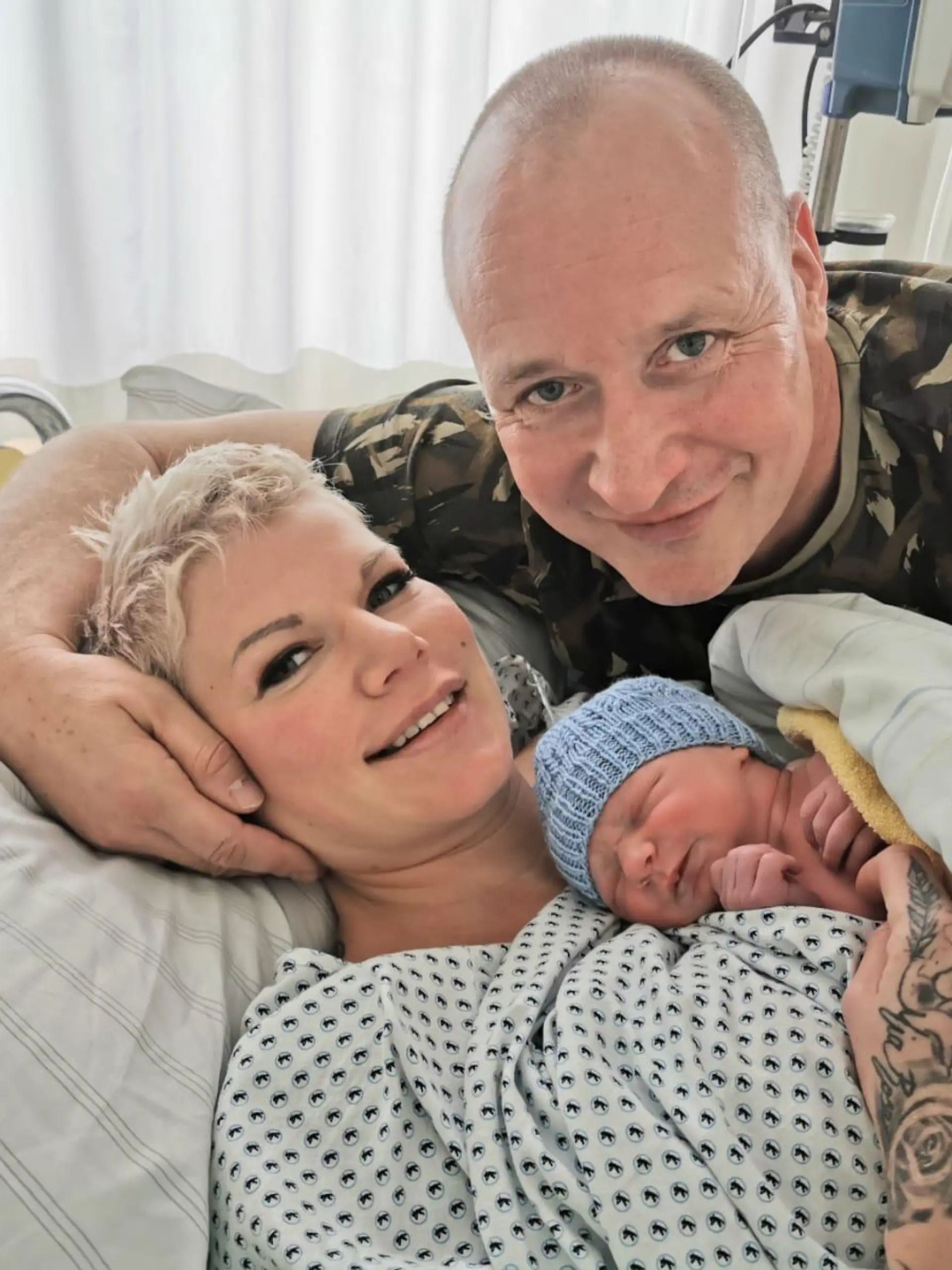 Melanie Müller (l.) und Ehemann Mike Blümer (r.) freuen sich über die Geburt ihres zweiten Kindes.
