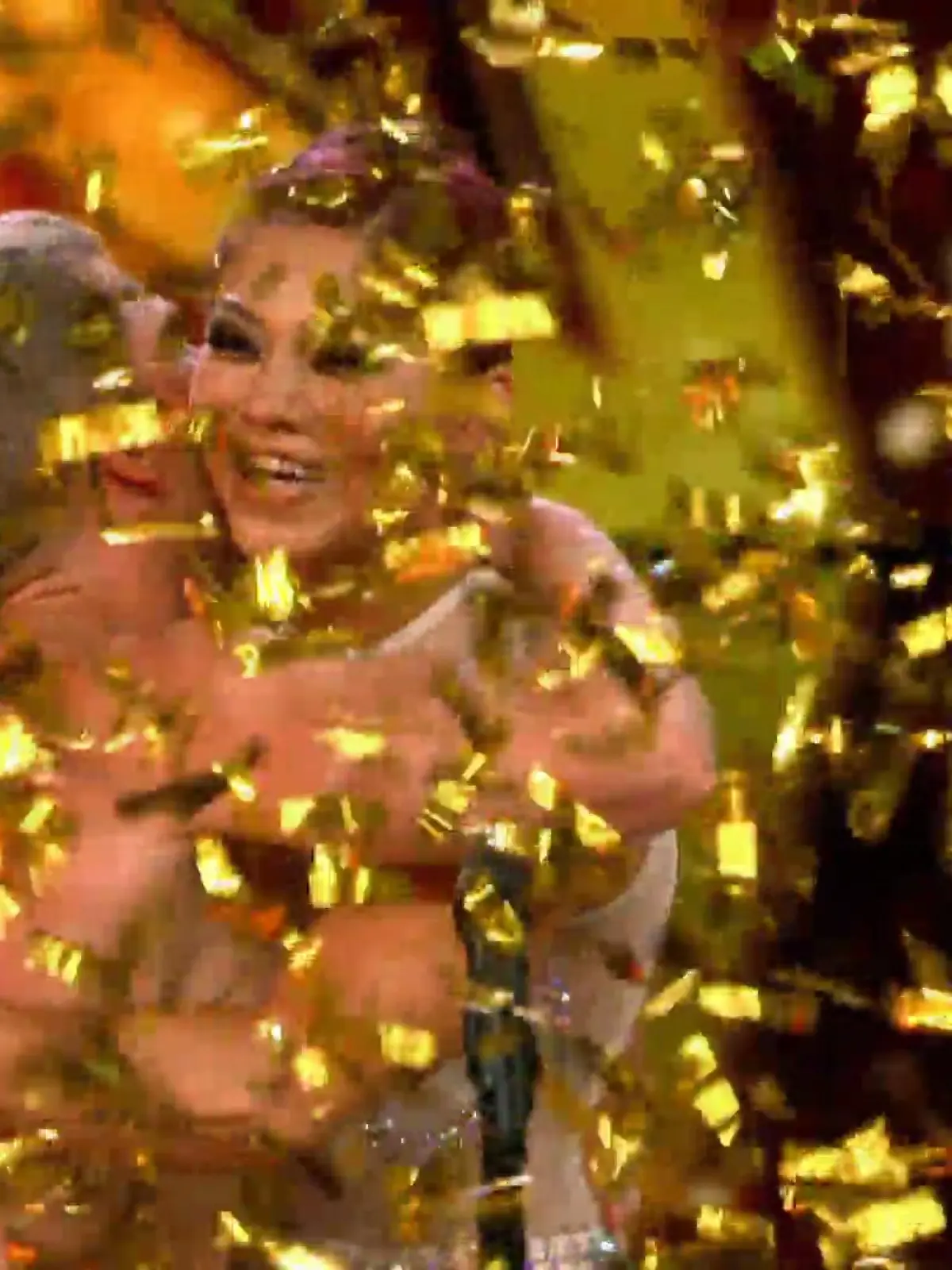 Bild zu: "Bruce Darnell lässt Gold regnen"