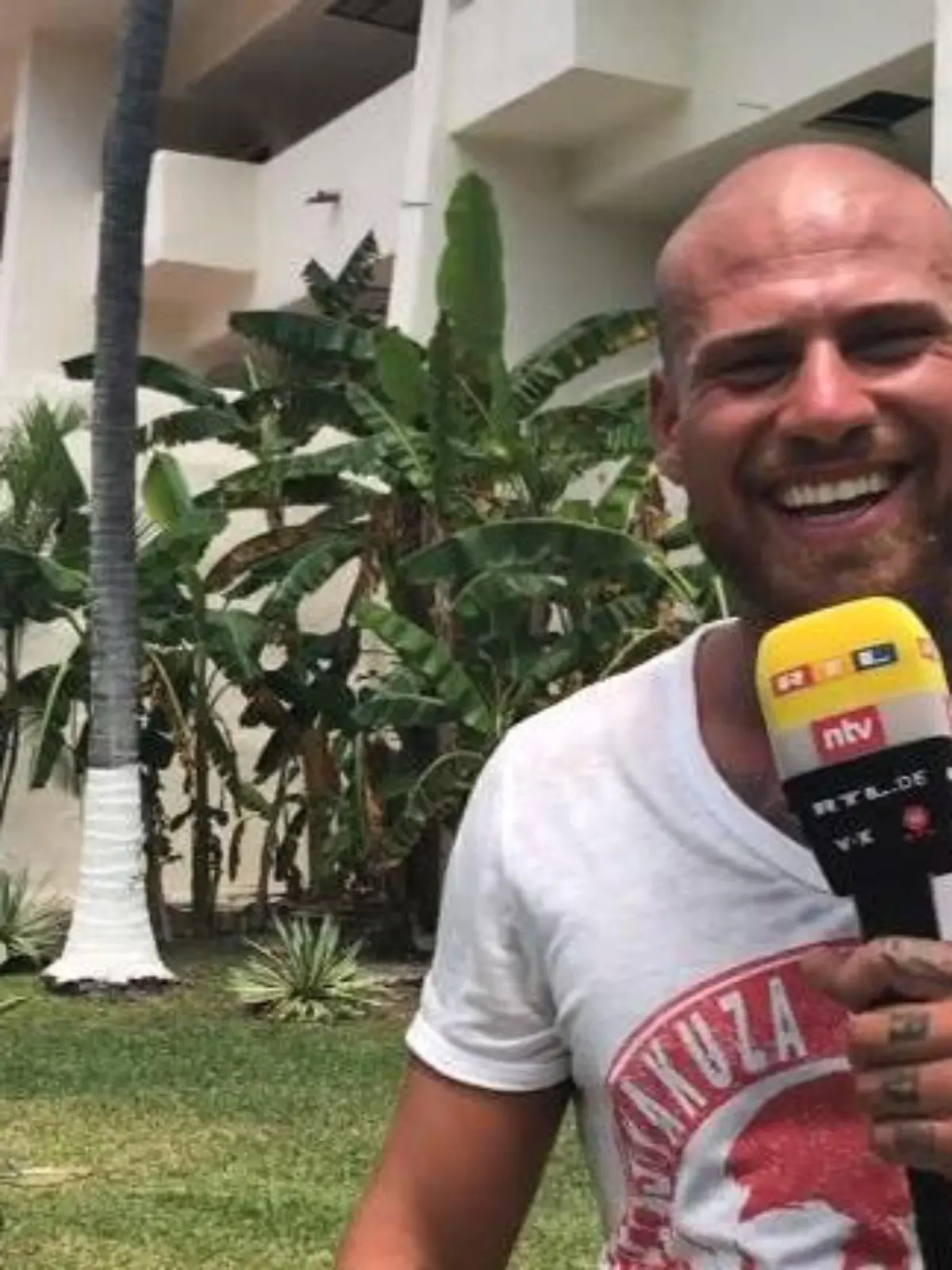 Bild zu: "Salvatore will seine Ex zurück"